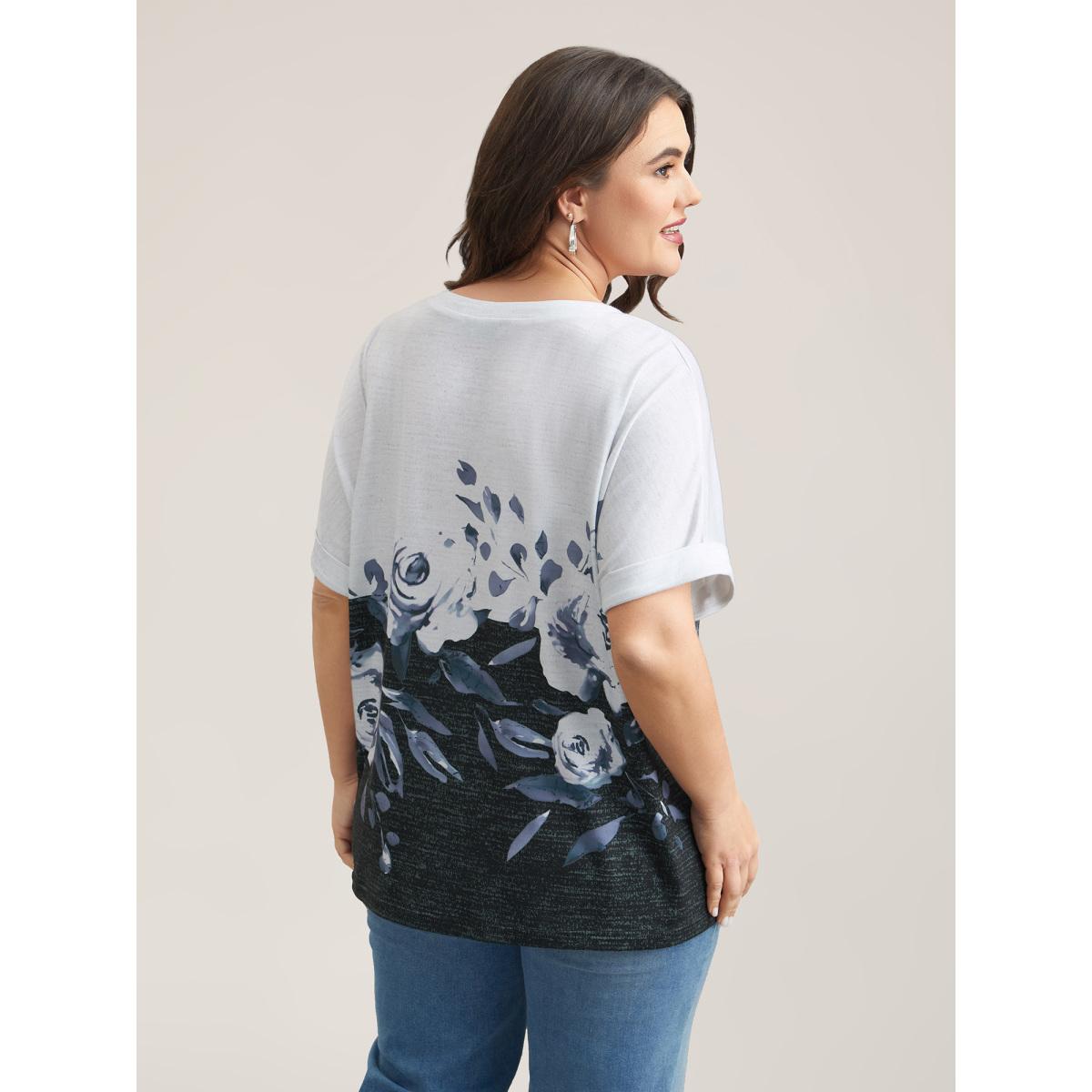 Plus Size Floral Position Print Half-Sleeve T-Shirt Multicolor Women Casual Contrast Natural Flowers Notched collar Everyday T-shirts BloomChic 10/M Product Image