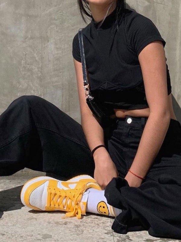 Relaxed Mid Waist Boyfriend Jeans Product Image