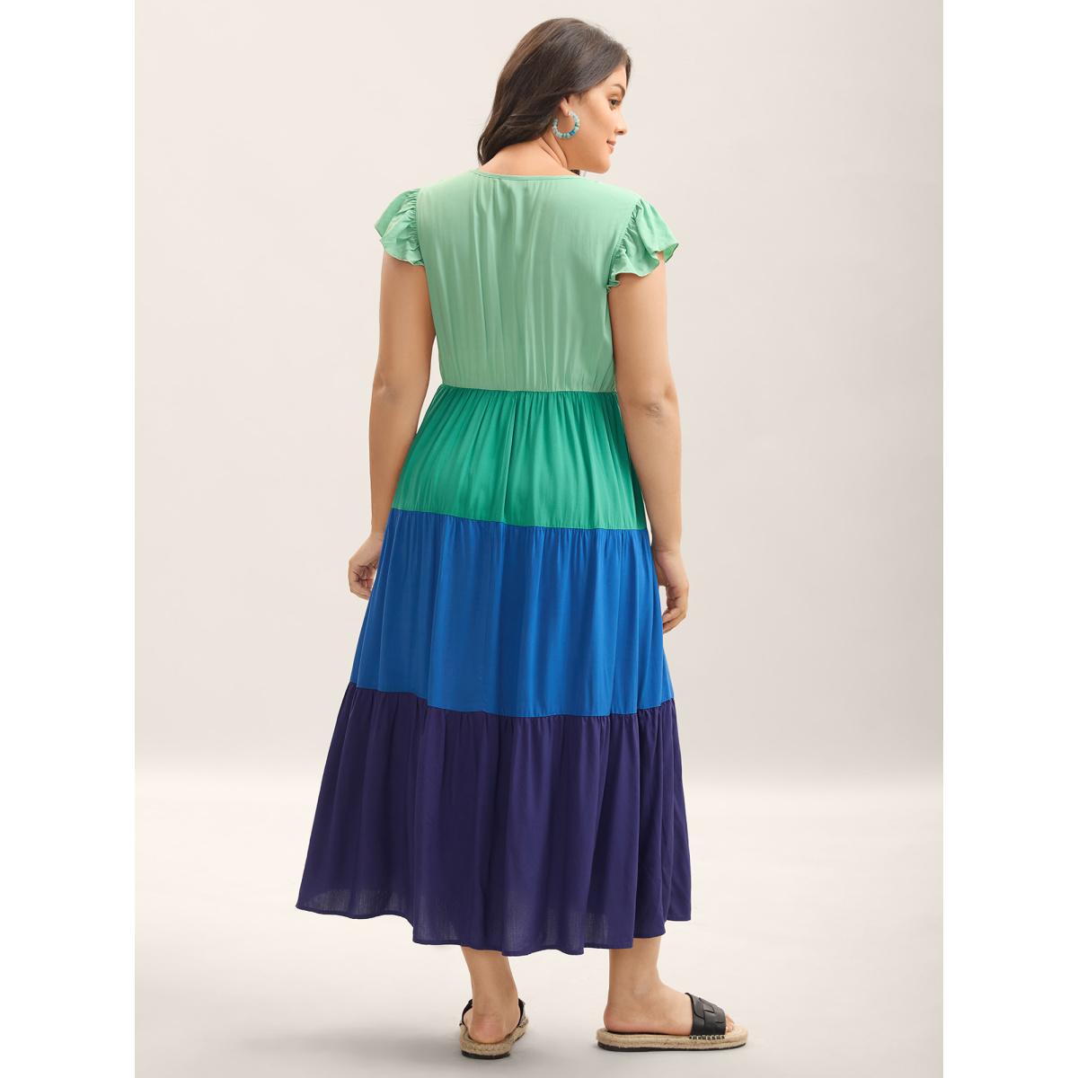 Plus Size Color Block Flutter Sleeve Pockets Midi Dress DarkBlue Women Resort V-neck Sleeveless Curvy BloomChic 18-20/2X Product Image