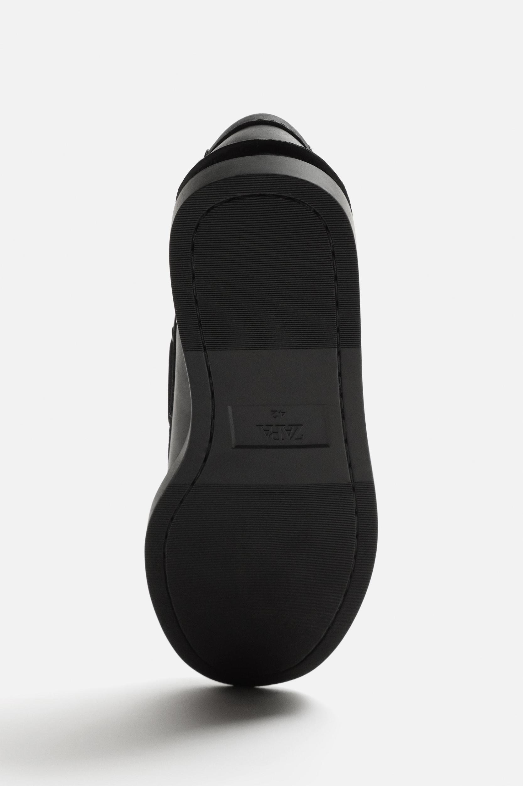 LEATHER DECK SHOES Product Image