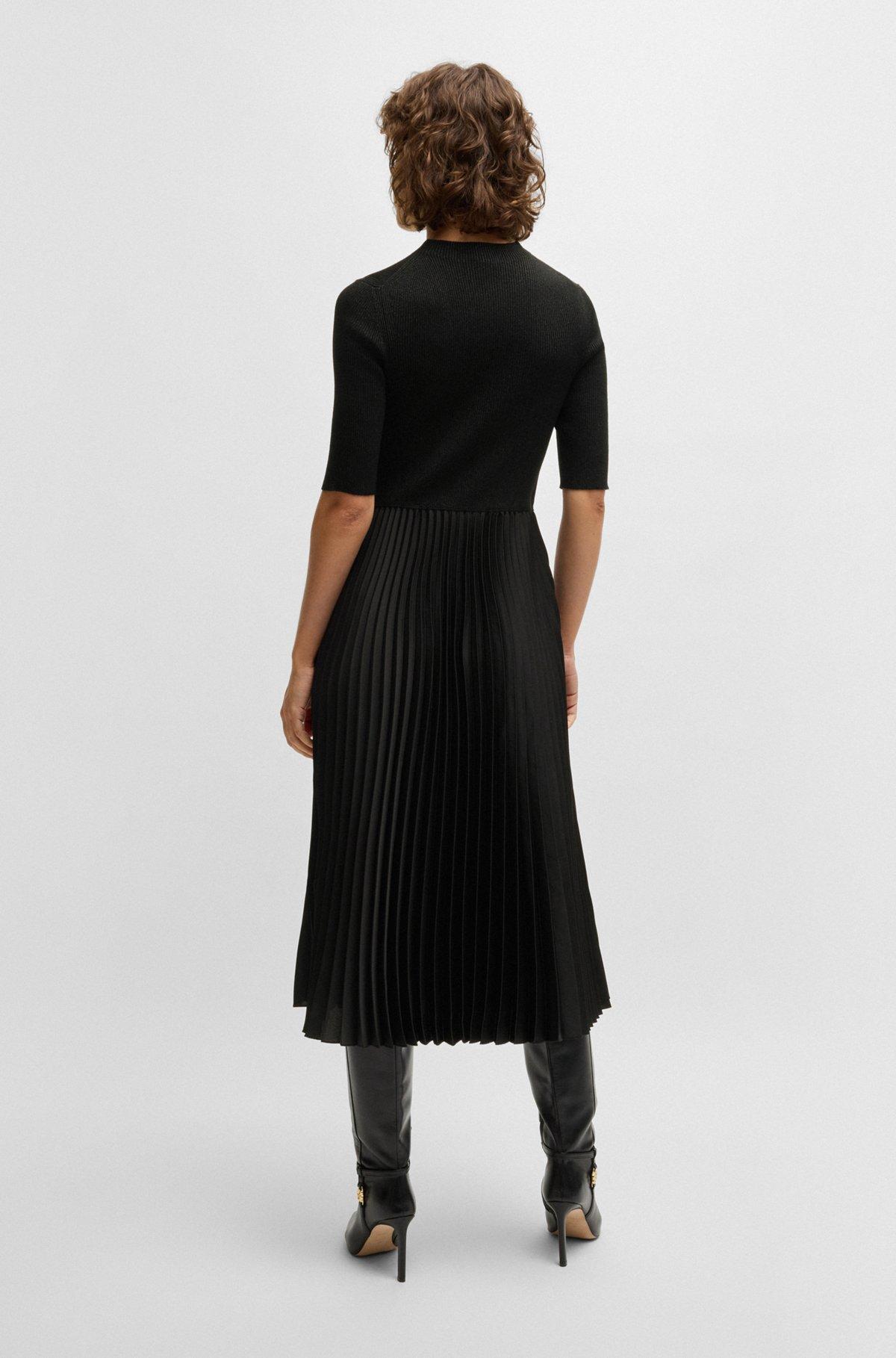 Cropped-sleeve dress with plissé skirt Product Image