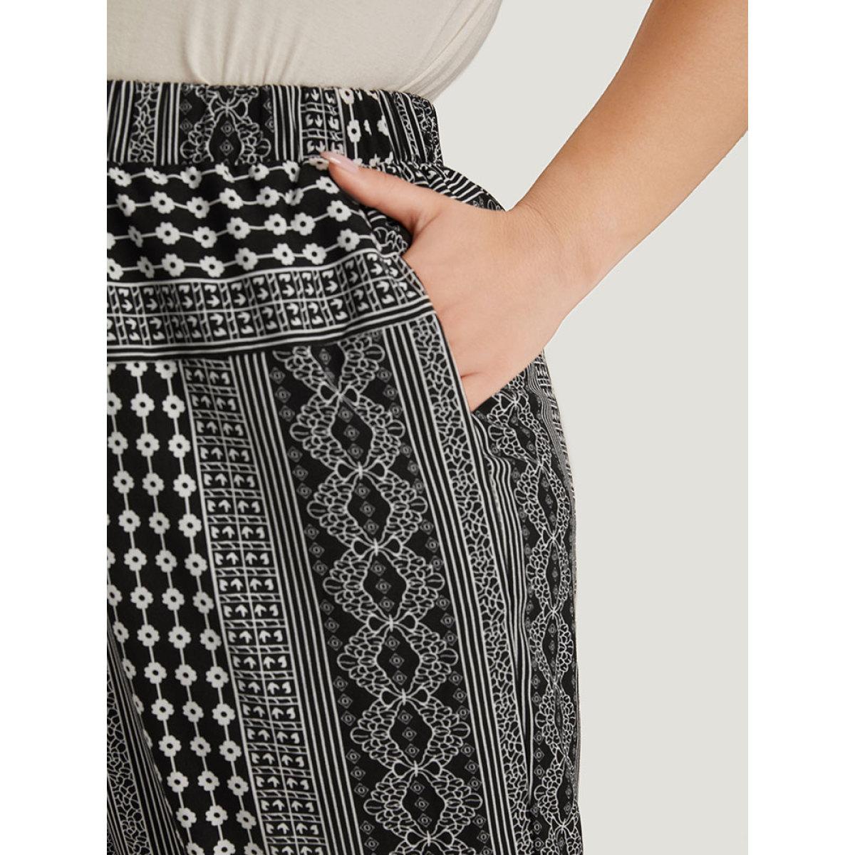 Plus Size Moroccan Print Pocket Elastic Waist Ties Pants Women Black Casual High Rise Dailywear Pants BloomChic 22-24/3X Product Image