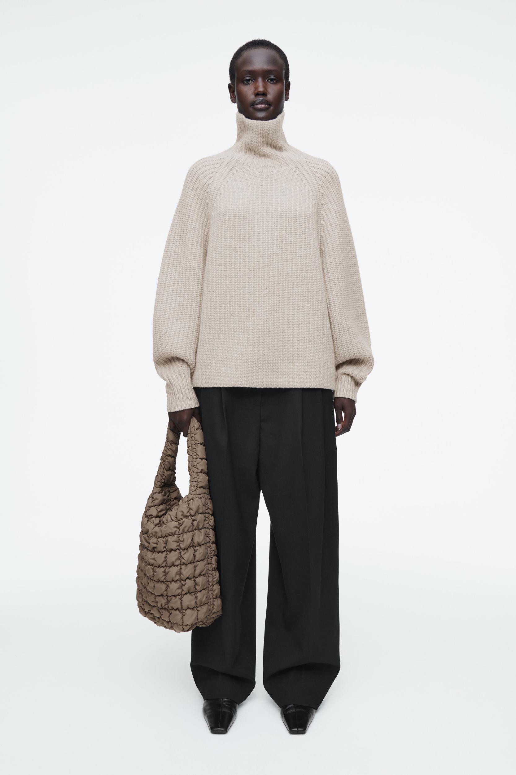 QUILTED MINI TOTE BAG Product Image