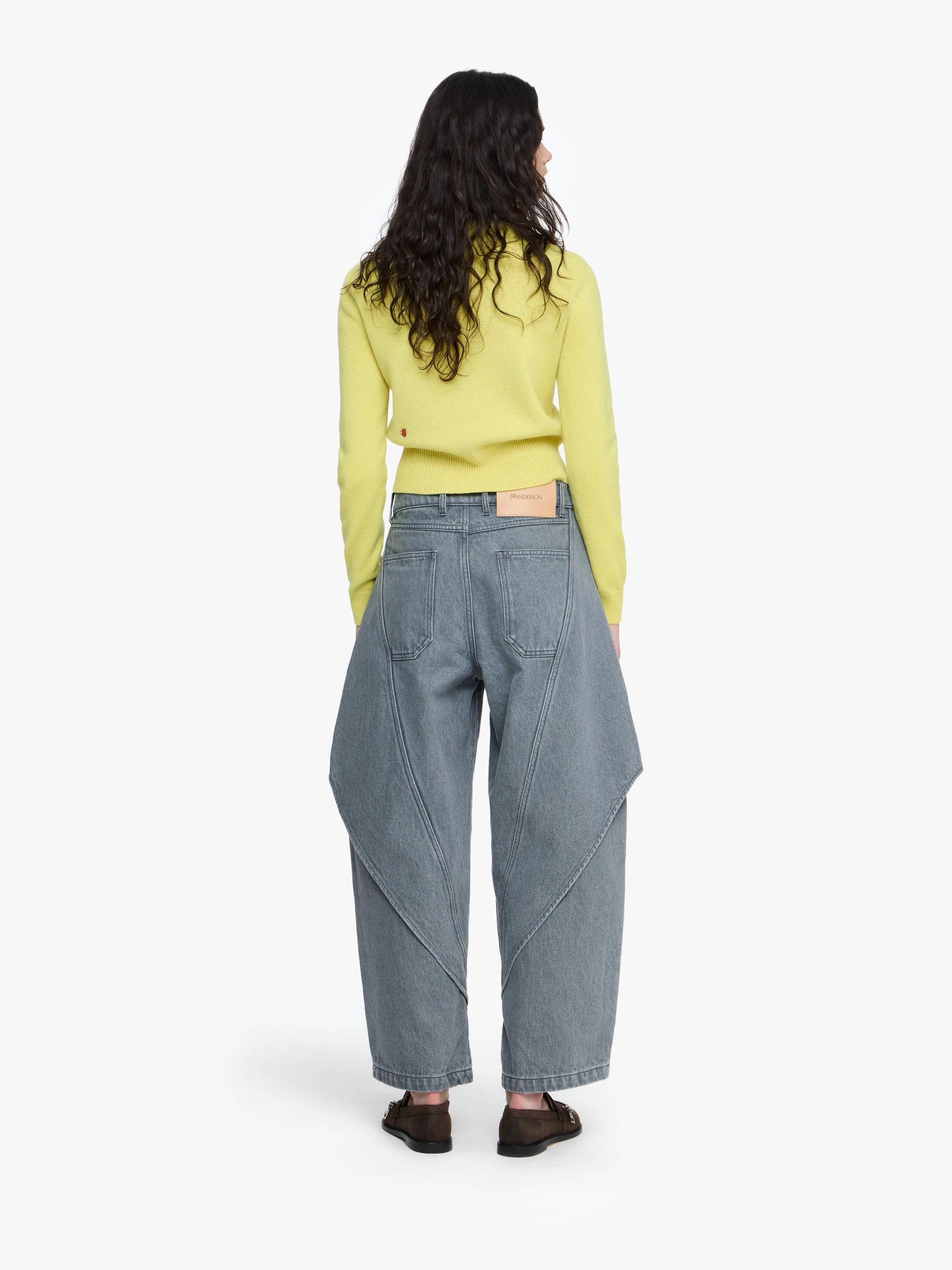 CROPPED SCULPTURAL JEANS Product Image