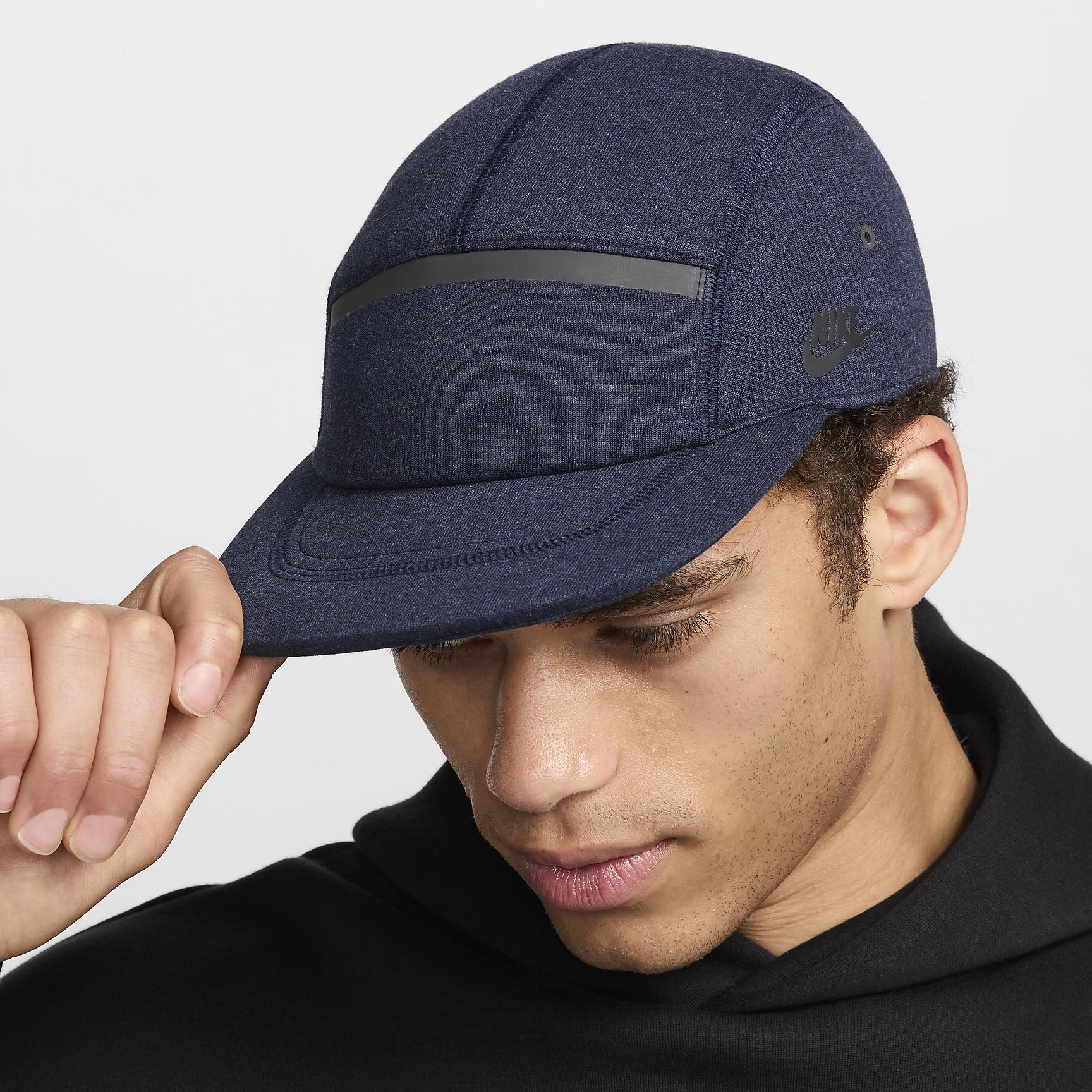 Nike Unisex Fly Cap Unstructured Flat Bill Tech Fleece Cap Product Image