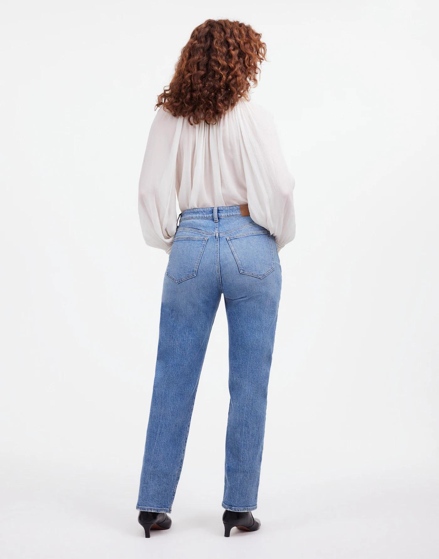 The Curvy '90s Straight Jean Product Image