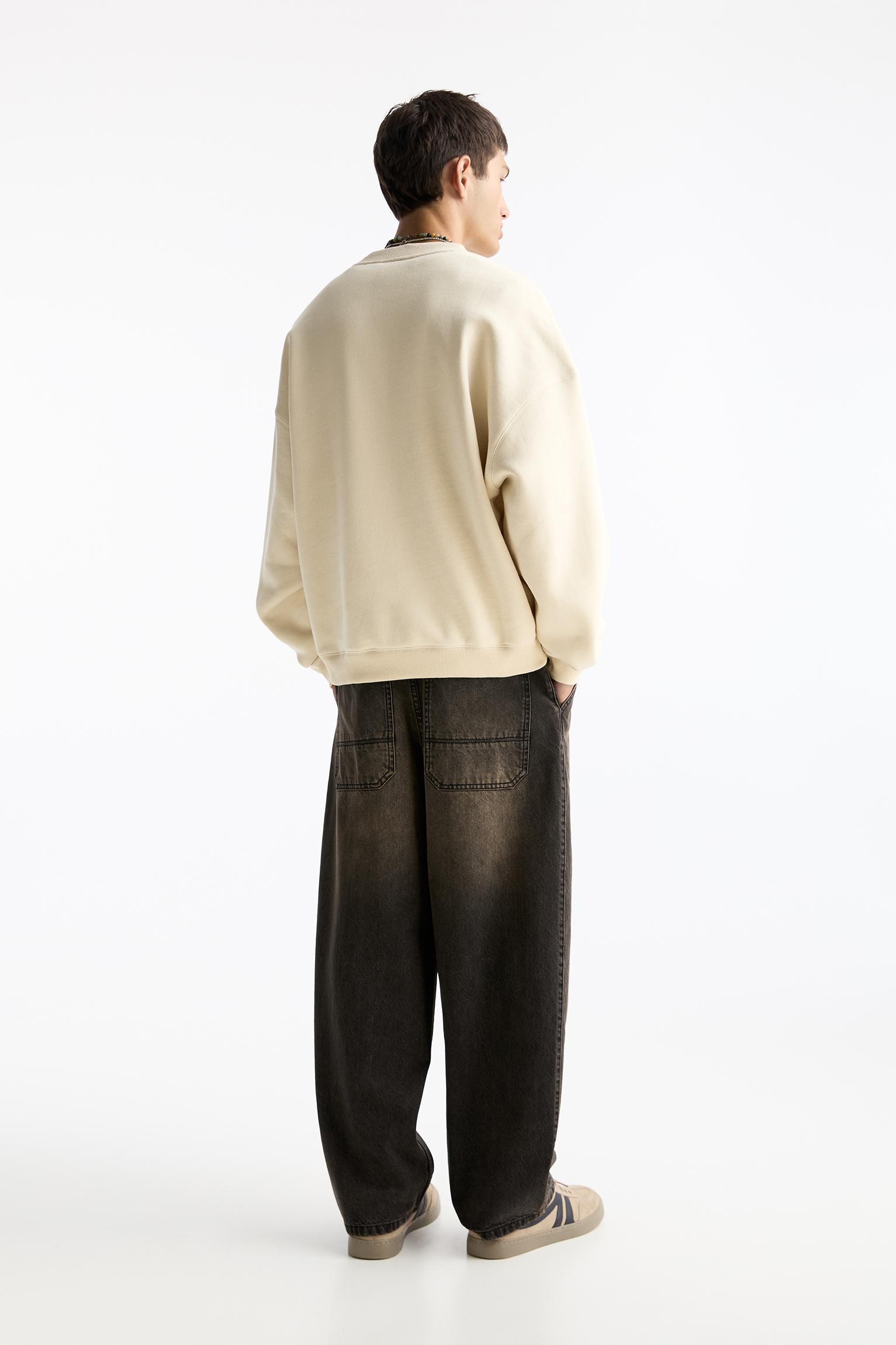 Basic boxy-fit sweatshirt Product Image