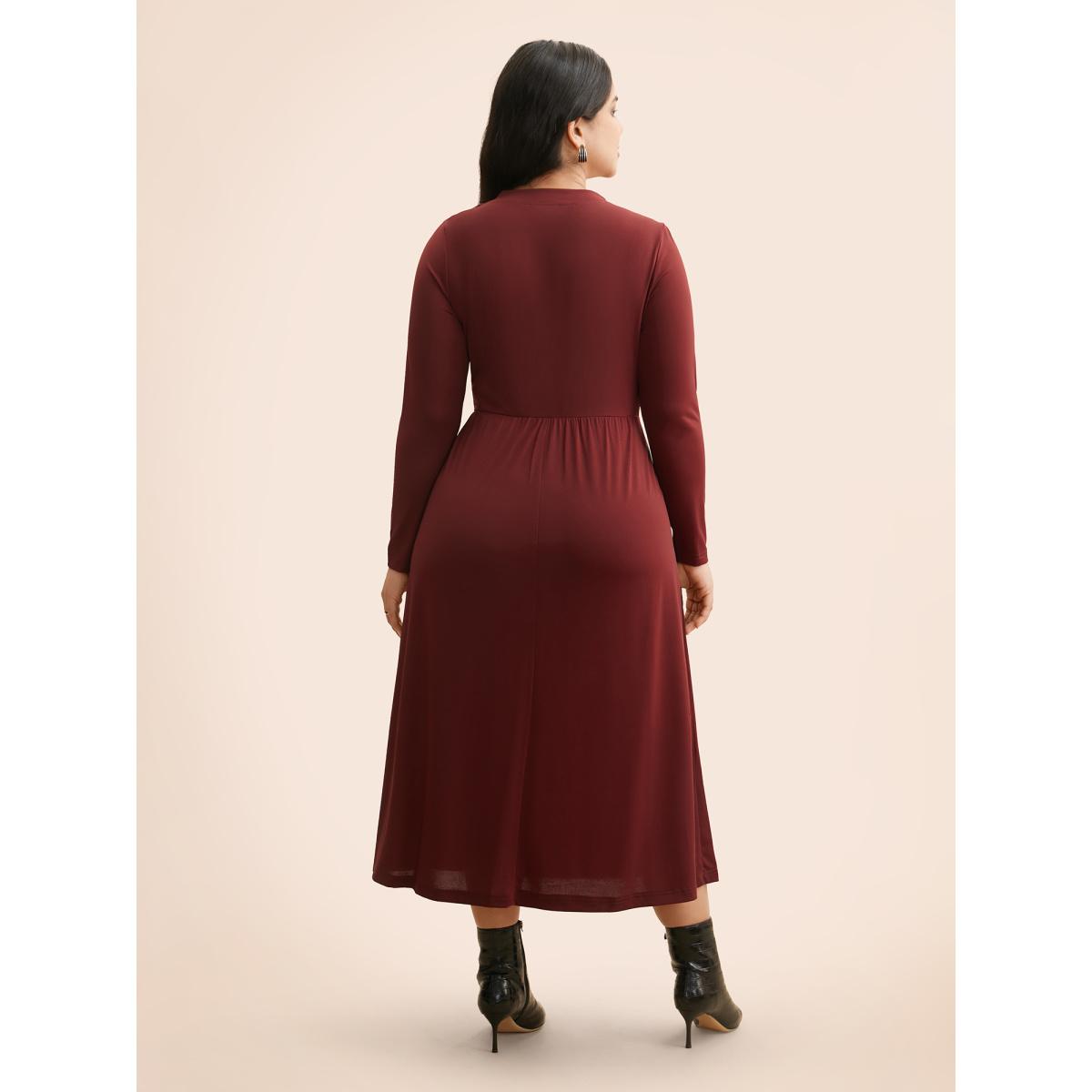 Plus Size Plain Twist Neck Midi Dress Burgundy Women At the Office Twist Asymmetrical Neck Long Sleeve Curvy BloomChic 28/5X Product Image