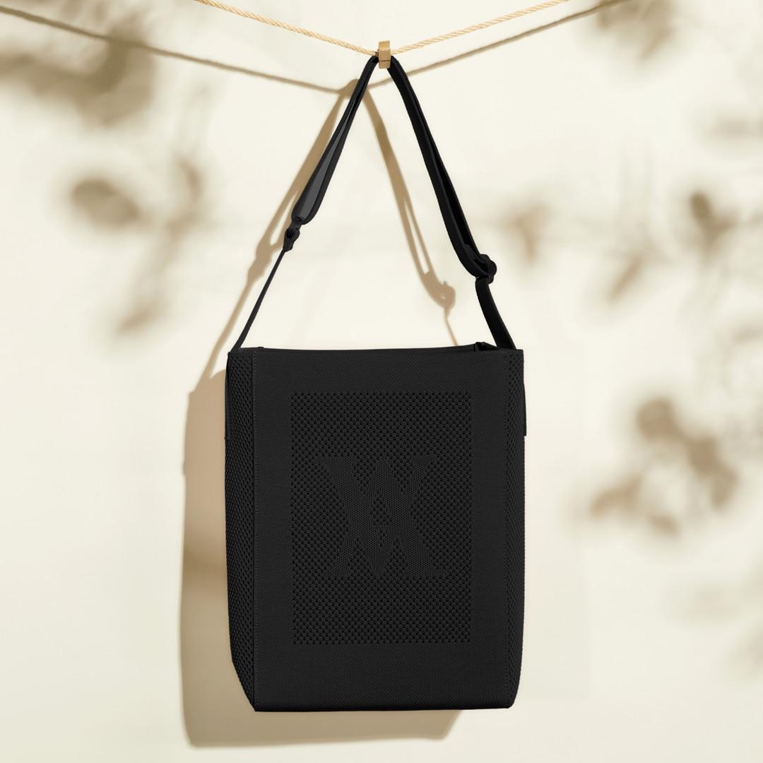 The Casual Messenger (Harper) Product Image