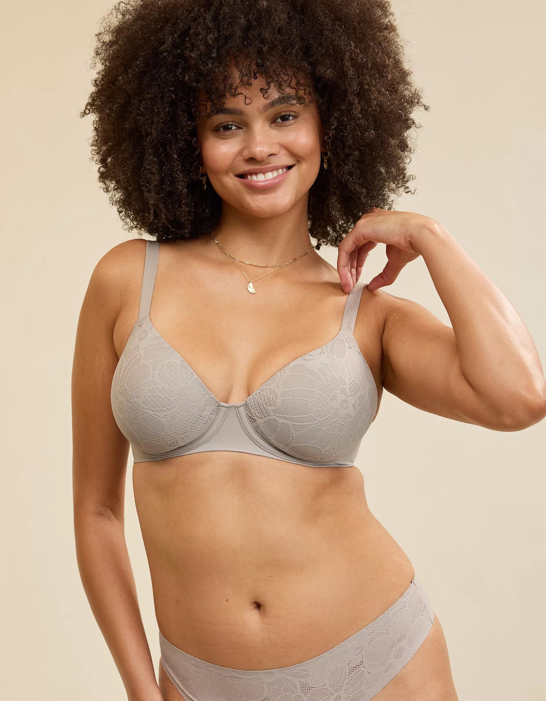 SMOOTHEZ Lace Full Coverage Lightly Lined Bra Product Image