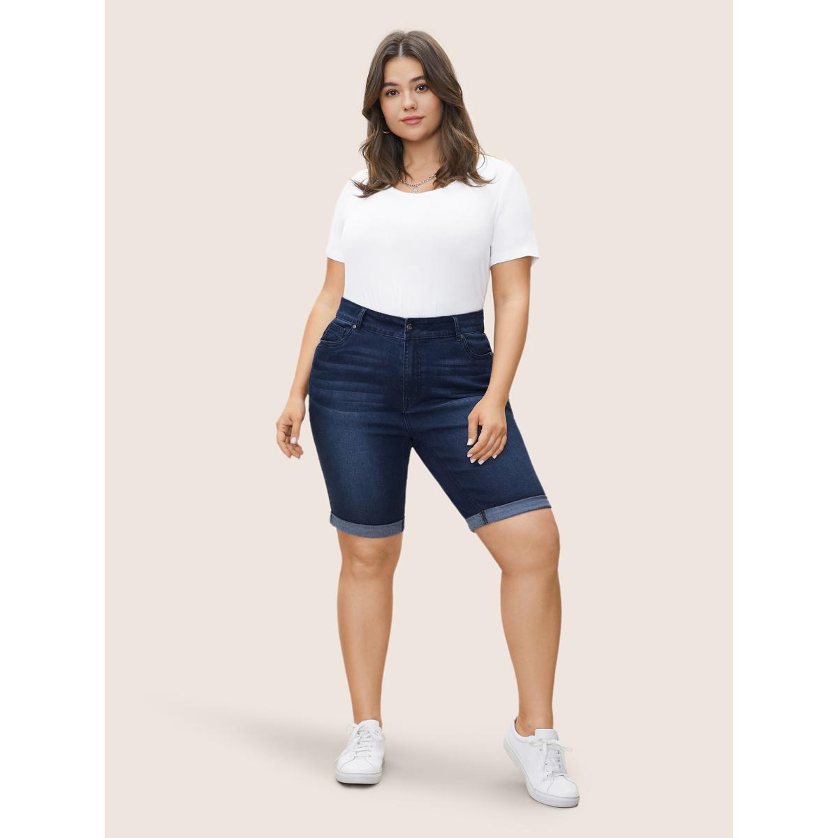 Plus Size Dark Wash Zipper Fly Roll Hem Denim Shorts Women Indigo Non High stretch Everyday Slanted pocket Casual Denim Shorts BloomChic 14/1X Product Image