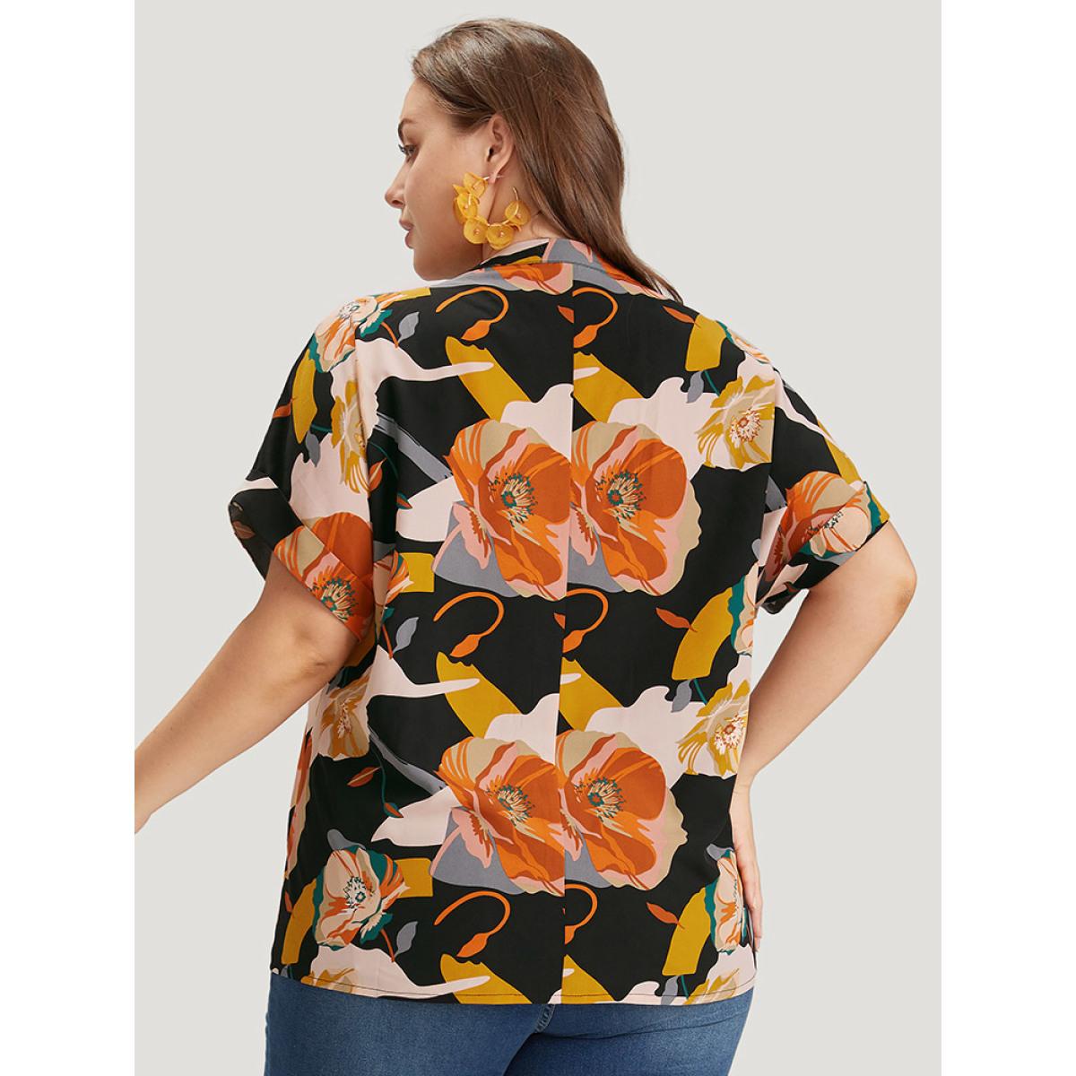 Plus Size Multicolor Floral Print Notched Cuffed Sleeve Blouse Women Elegant Short sleeve Notched collar Dailywear Blouses BloomChic 12/L Product Image