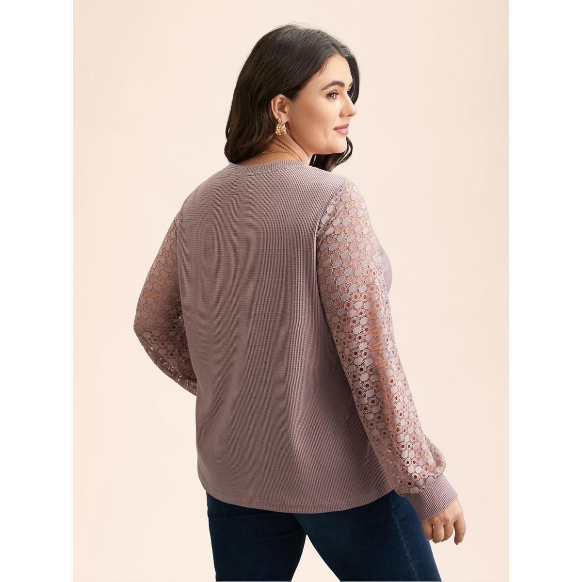 Plus Size Textured Lace Spliced Stretchy T-Shirt Dirtypink Women Elegant Texture Round Neck Everyday T-shirts BloomChic 14-16/1X Product Image
