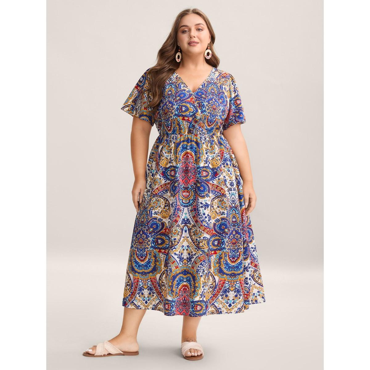 Plus Size Paisley Print Pockets Surplice Neck Midi Dress Mediumblue Women Resort Non Overlap Collar Short sleeve Curvy BloomChic 30/6X Product Image