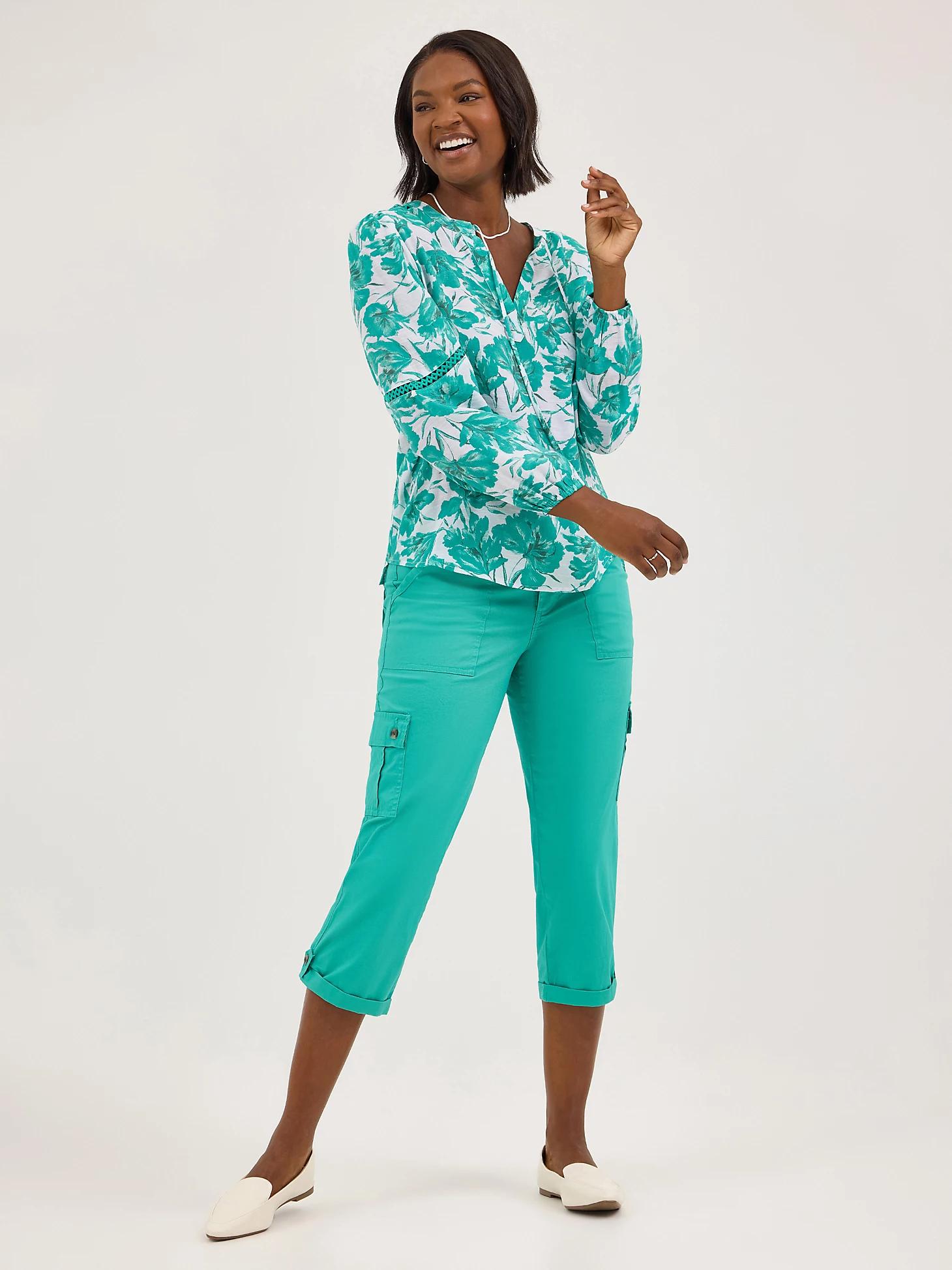 Women's Long Sleeve V-Neck Print Blouse | Women's Tops & Tees | Lee® Product Image