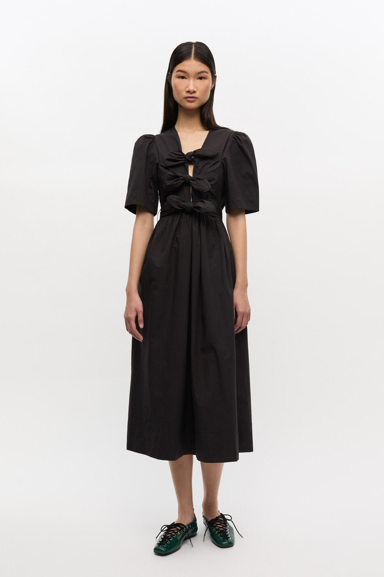 Green Croc-Embossed Lace-Up Flats Product Image