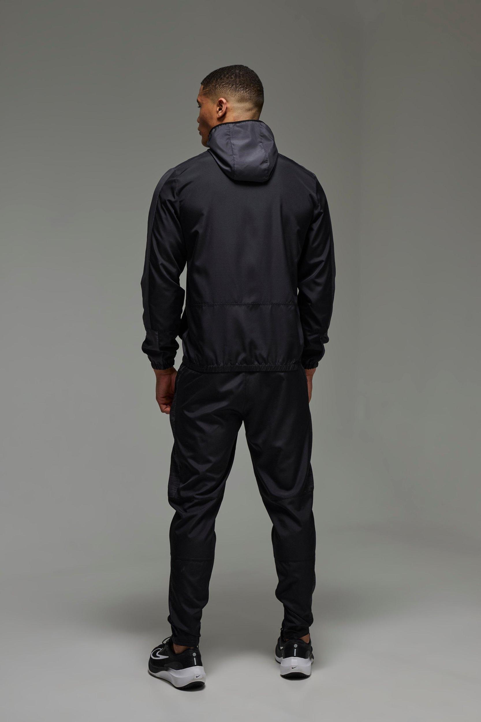 Man Active Lightweight Tapered Sweatpants | boohooMAN USA Product Image