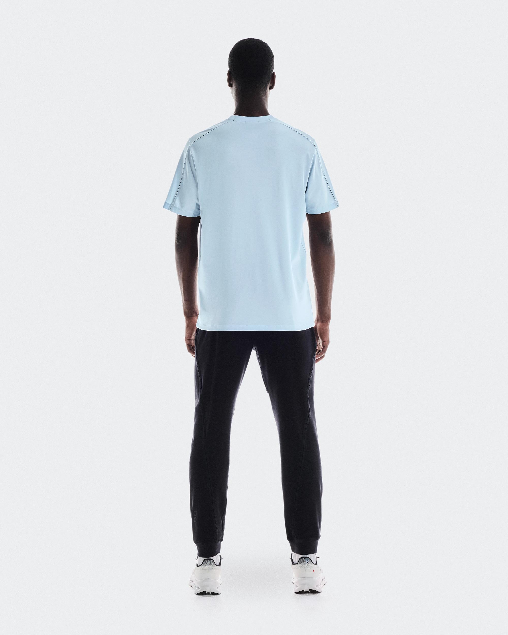 The Focus-T: Men's Versatile Workout Top Product Image