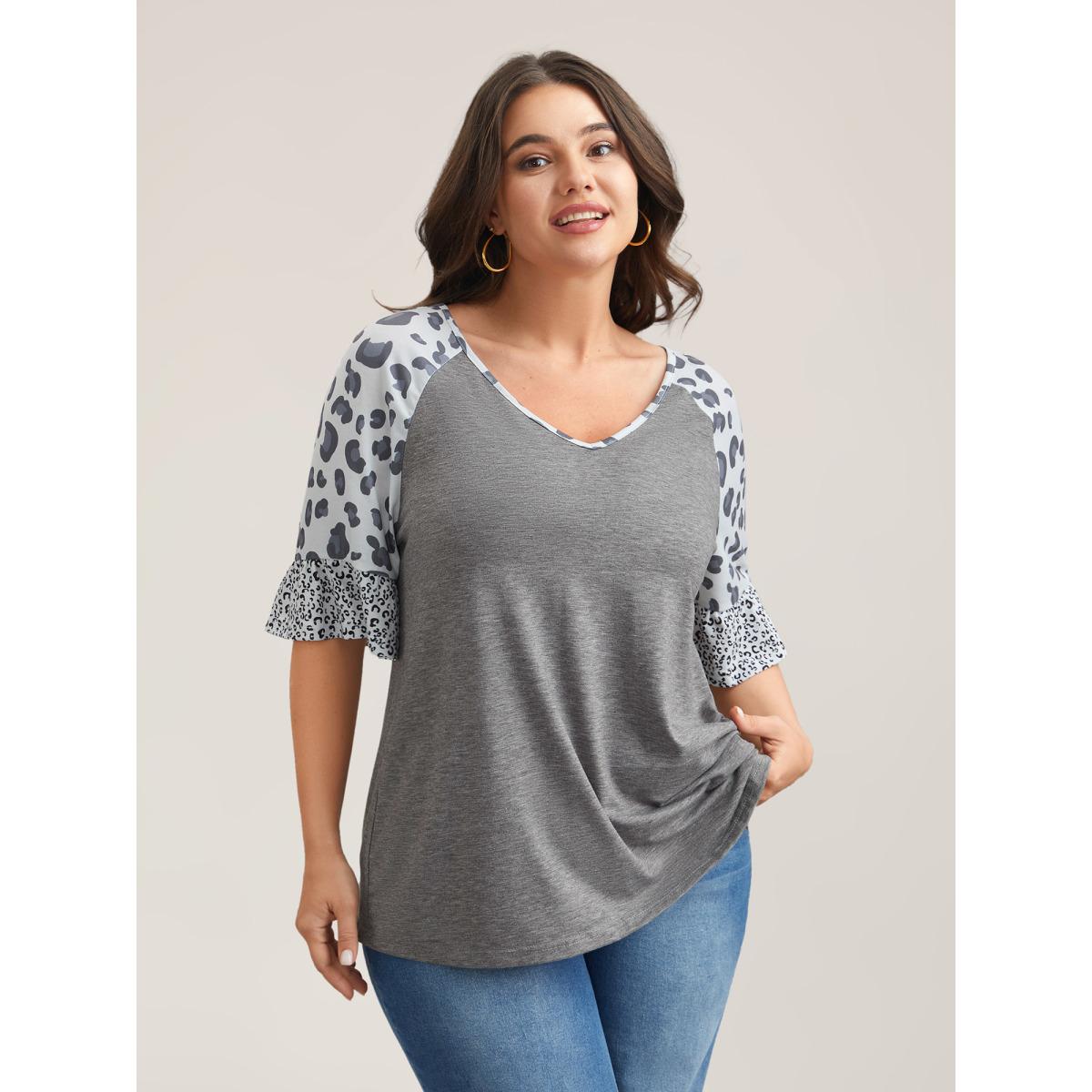 Plus Size Leopard Print Heather Contrast V-Neck T-Shirt DarkGray Women Leisure Contrast V-neck Casual T-shirts BloomChic 28/5X Product Image