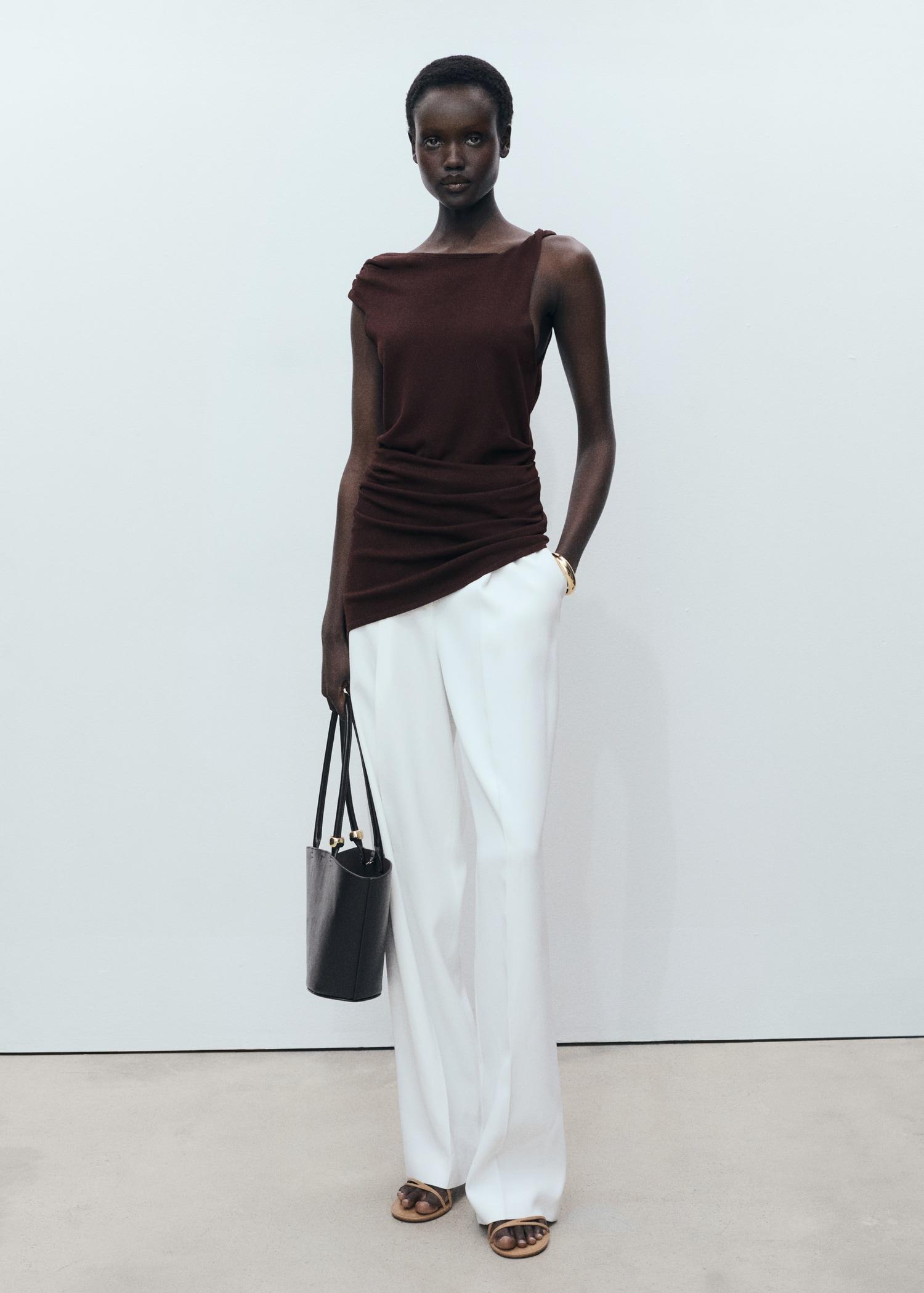 Asymmetrical fine-knit top - Women | MANGO USA Product Image