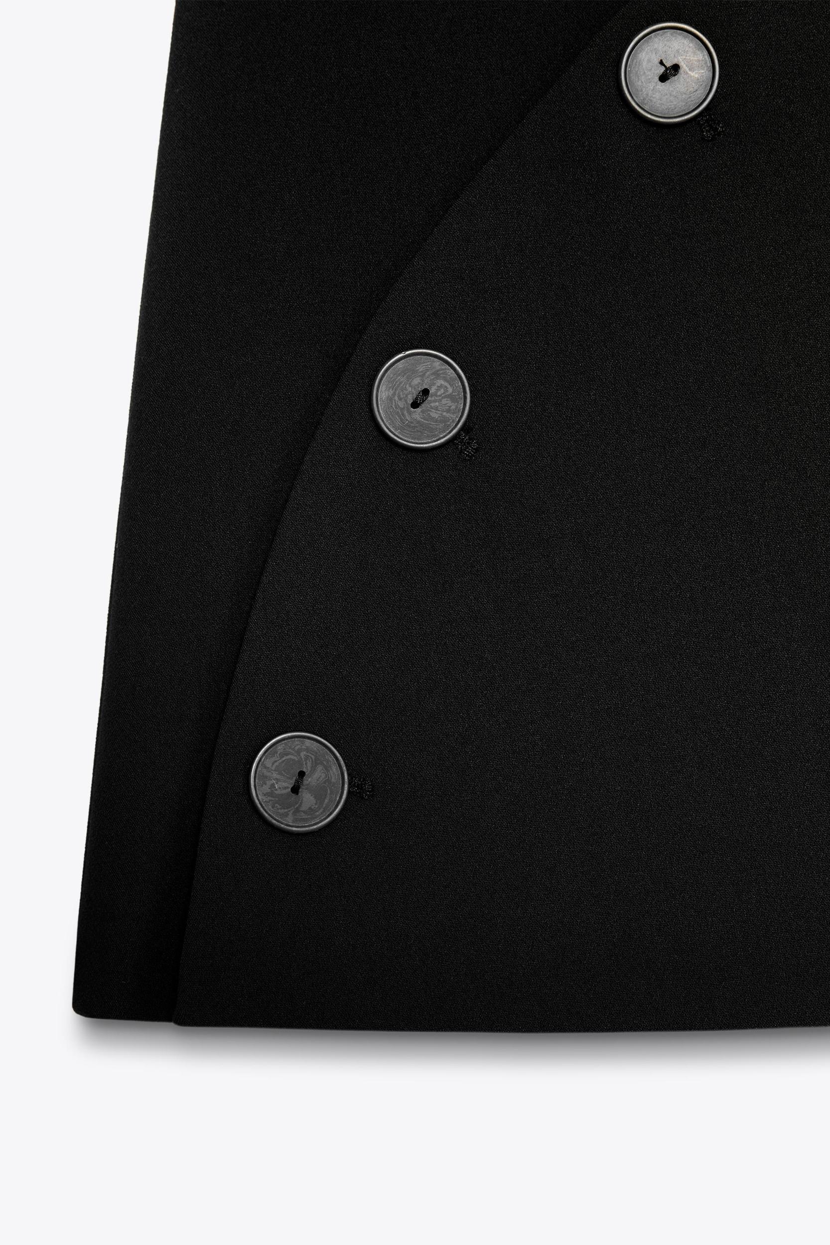 SPLIT SKIRT WITH BUTTONS Product Image