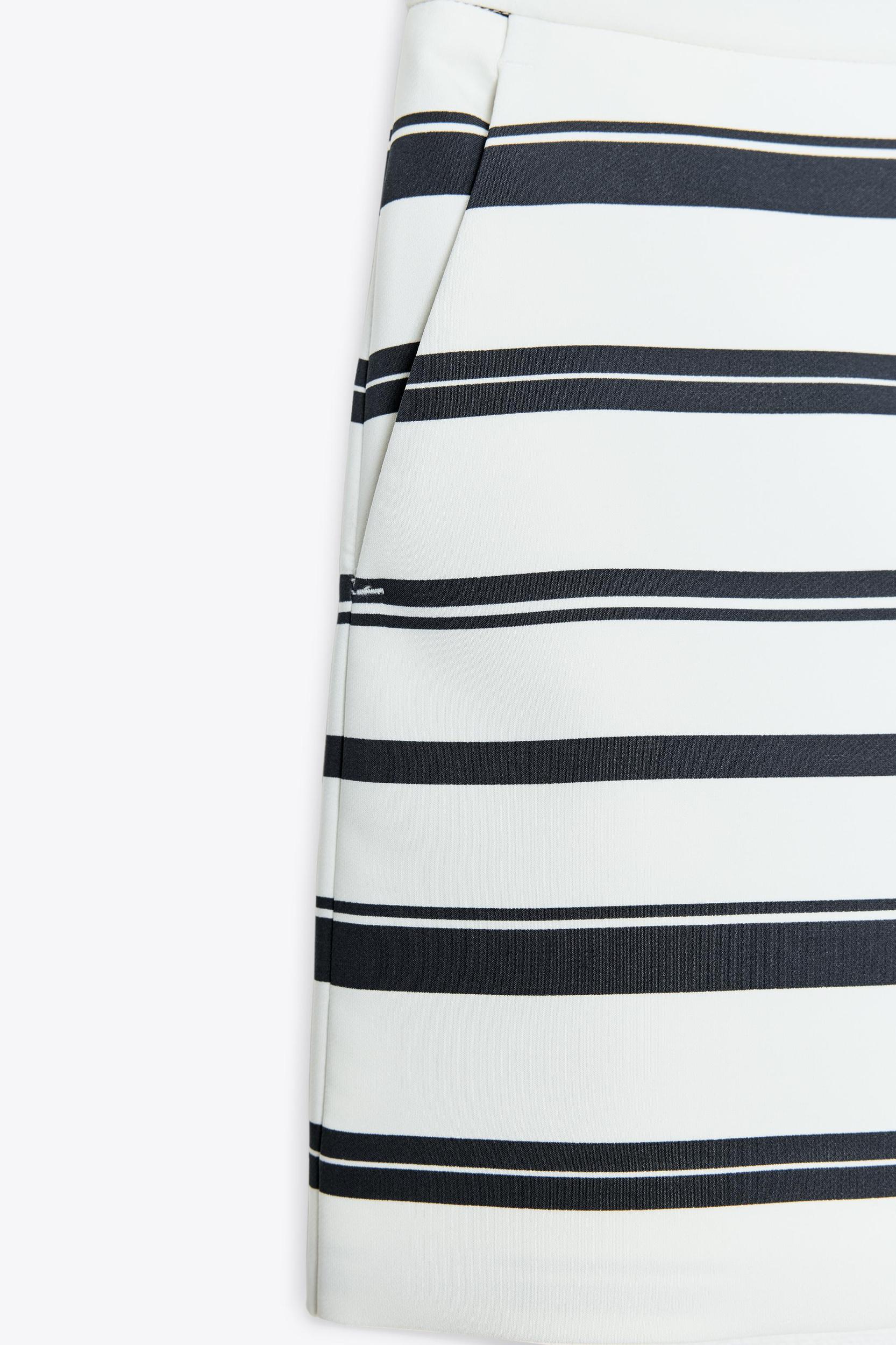 STRIPED SKORT Product Image