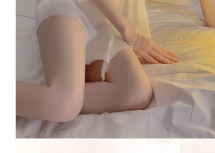 Halter Butterfly Patterned Nightdress / Plain Tie Front Robe Product Image