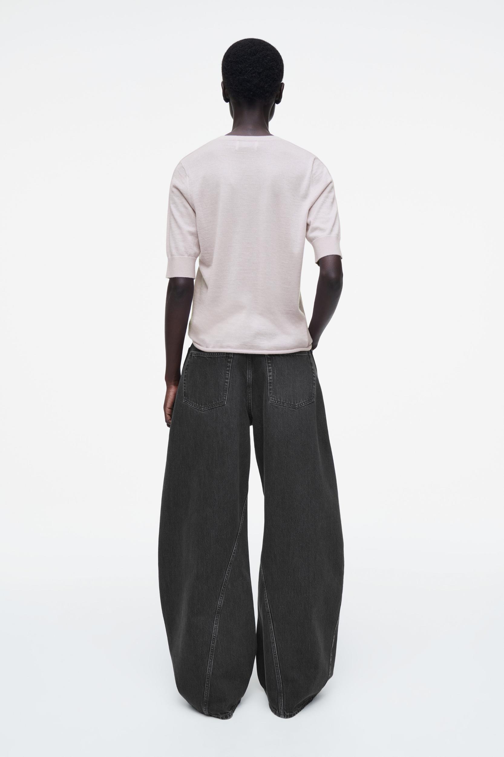 FINE PURE CASHMERE T-SHIRT Product Image