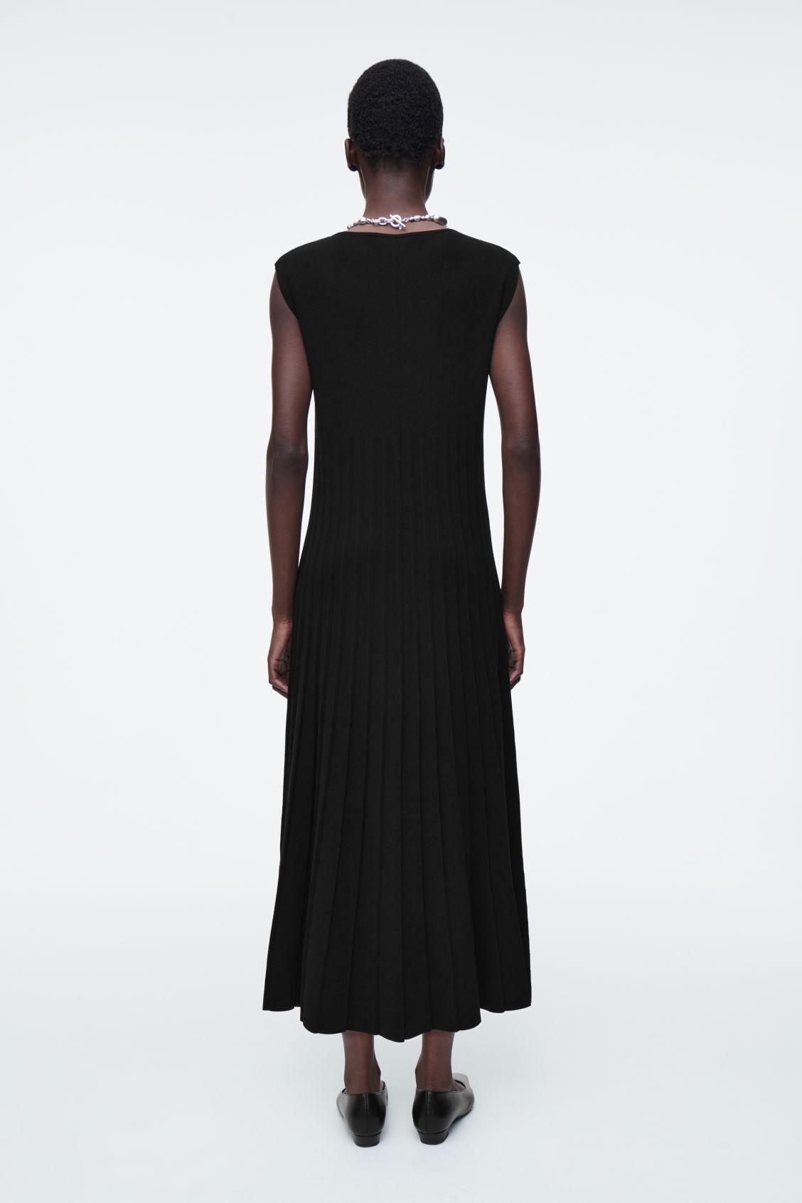KNITTED PLEATED MAXI DRESS Product Image