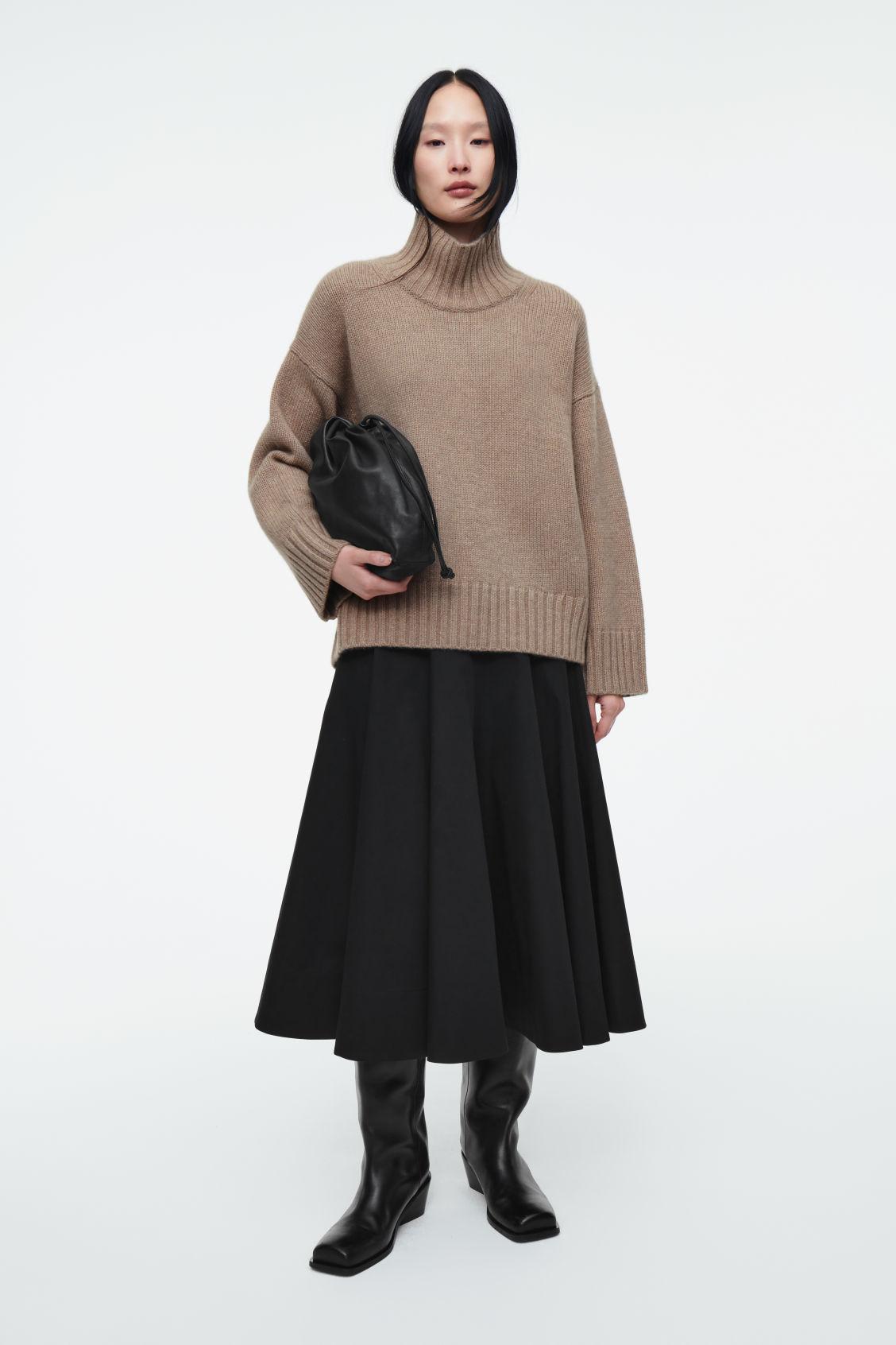 CHUNKY PURE CASHMERE TURTLENECK SWEATER Product Image