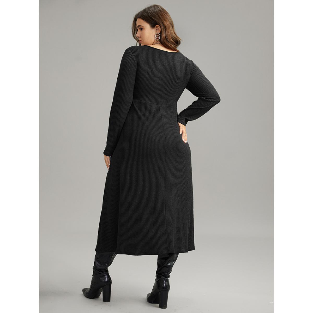 Plus Size Solid Textured V Neck Pocket Dress Black Women Basics Texture V-neck Long Sleeve Curvy Midi Dress BloomChic 18-20/2X Product Image