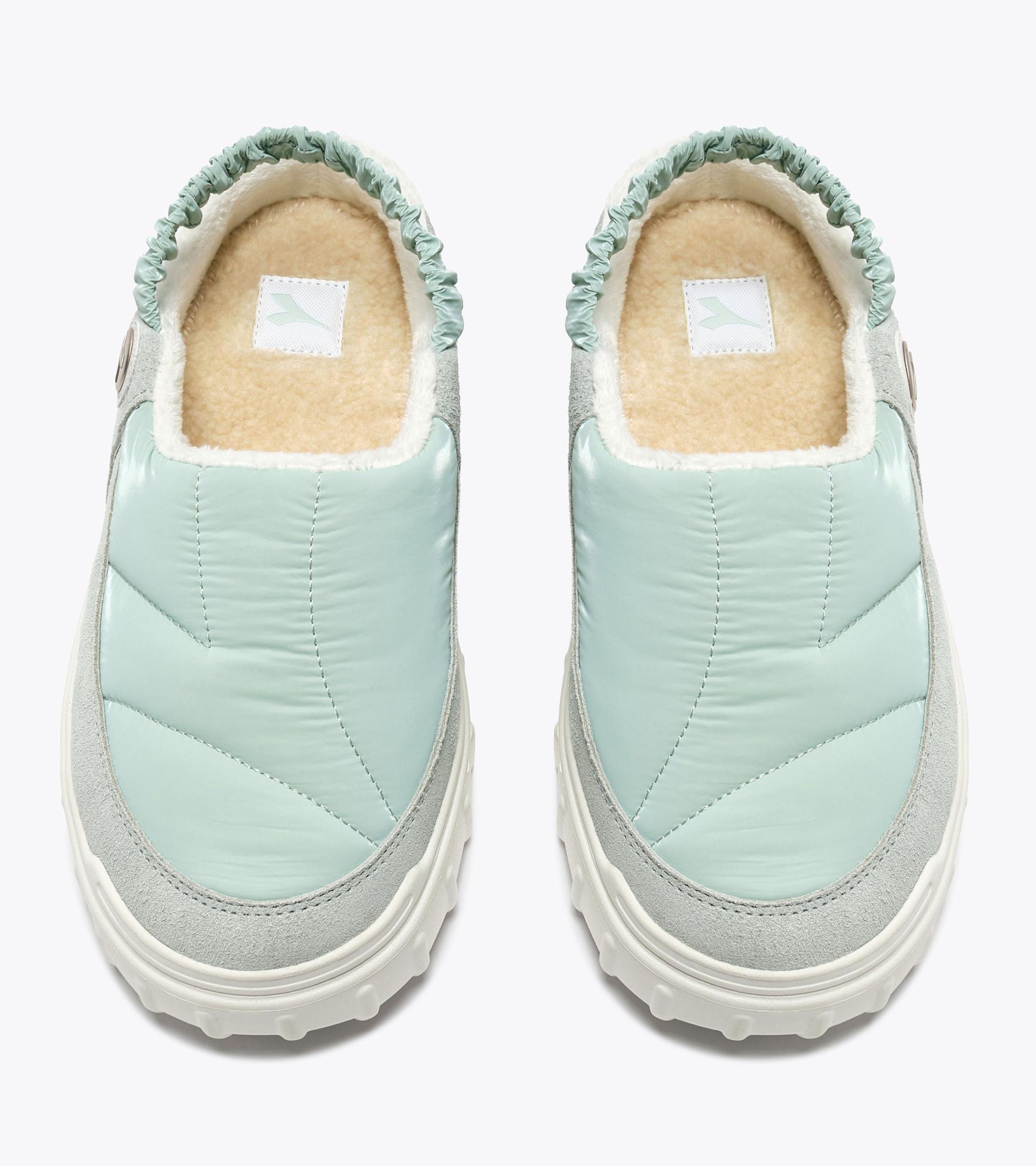 L. WINTER SABOT Product Image