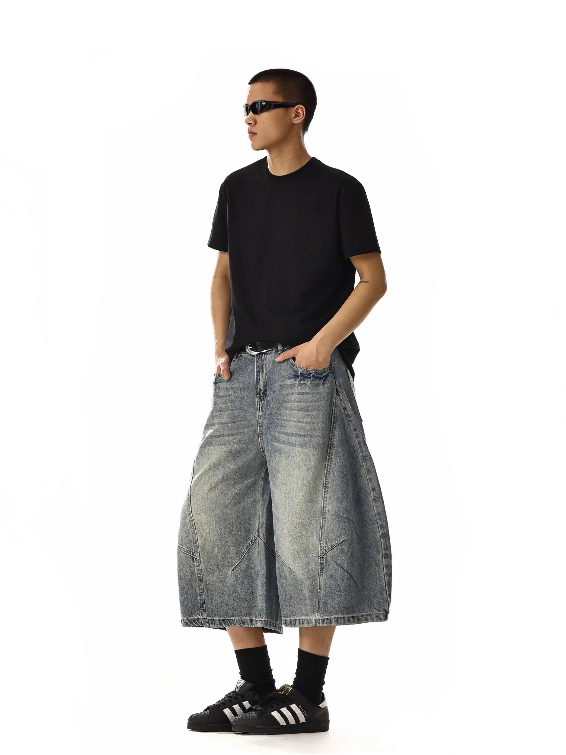 RT No. 18163 RECONSTRUCTED DENIM SHORTS Product Image