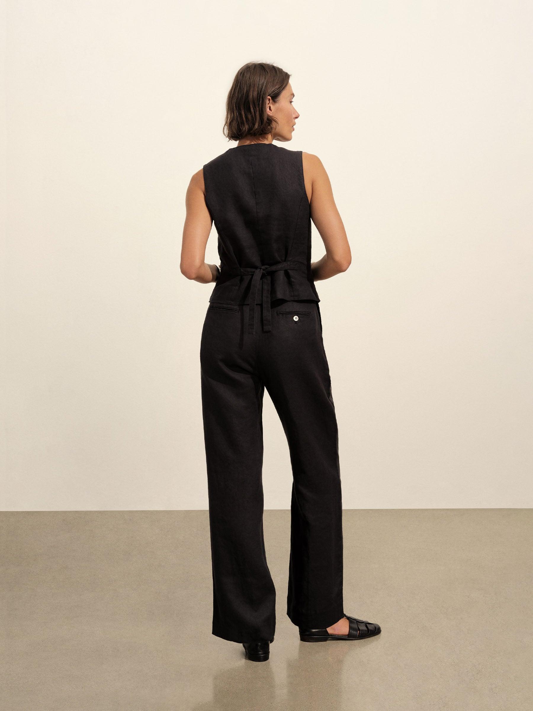 Black Riviera Linen Vest Product Image