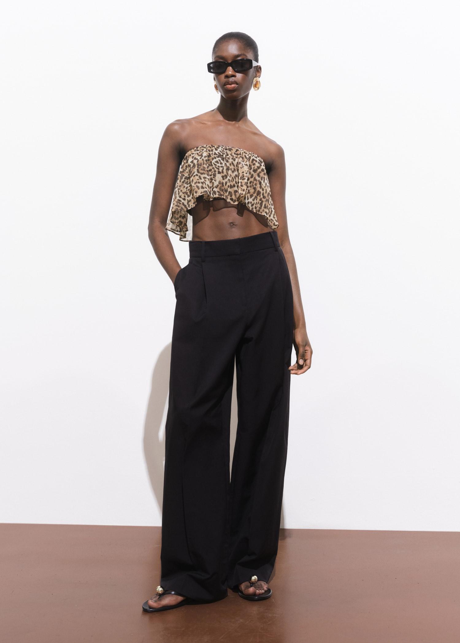 Leopard-print crop top - Women | MANGO USA Product Image