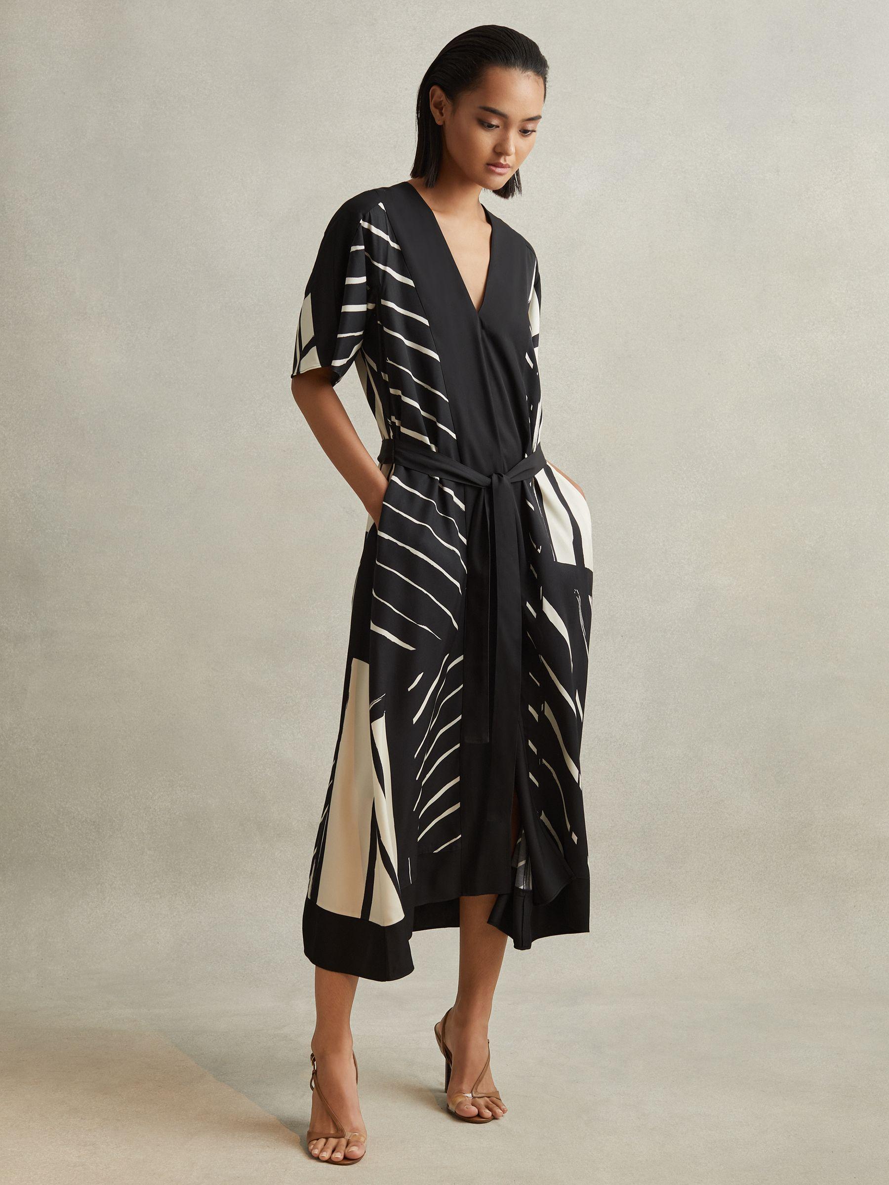 Printed Fit and Flare Midi Dress in Black/White Product Image