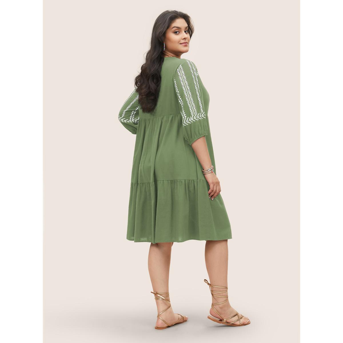 Plus Size Cotton Geometric Bandana Print Tassel Trim Dress ArmyGreen Women Boho Non V-neck Short sleeve Curvy Knee Dress BloomChic 18-20/2X Product Image