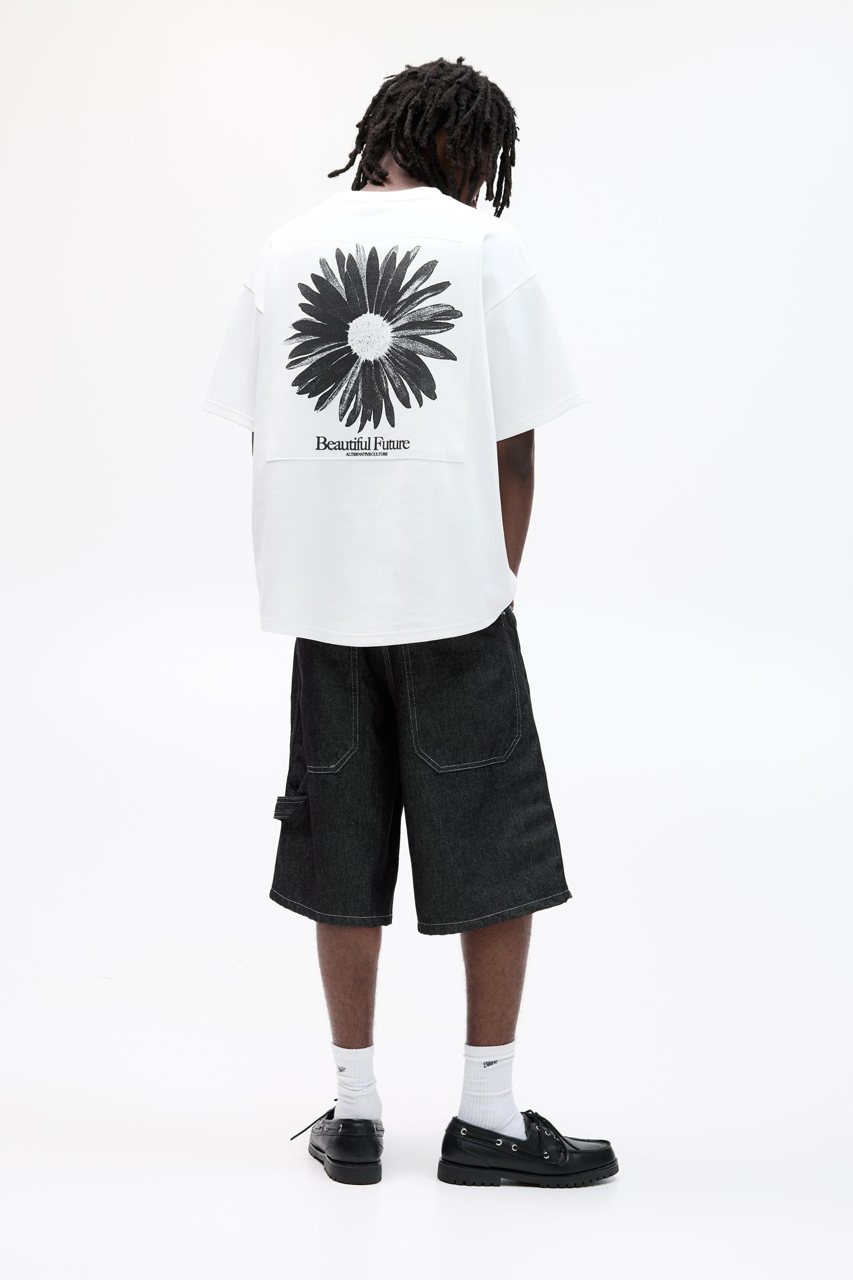 Short sleeve floral sweatshirt Product Image