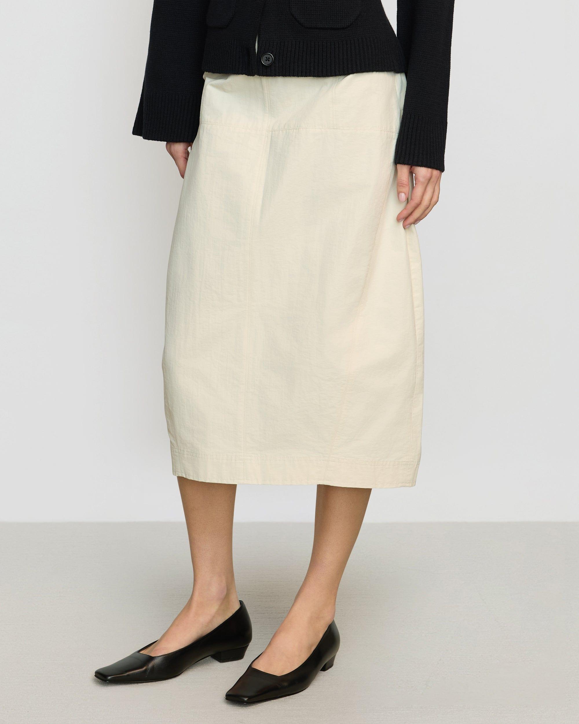 Jarmaine Back-Slit Barrel Skirt Product Image