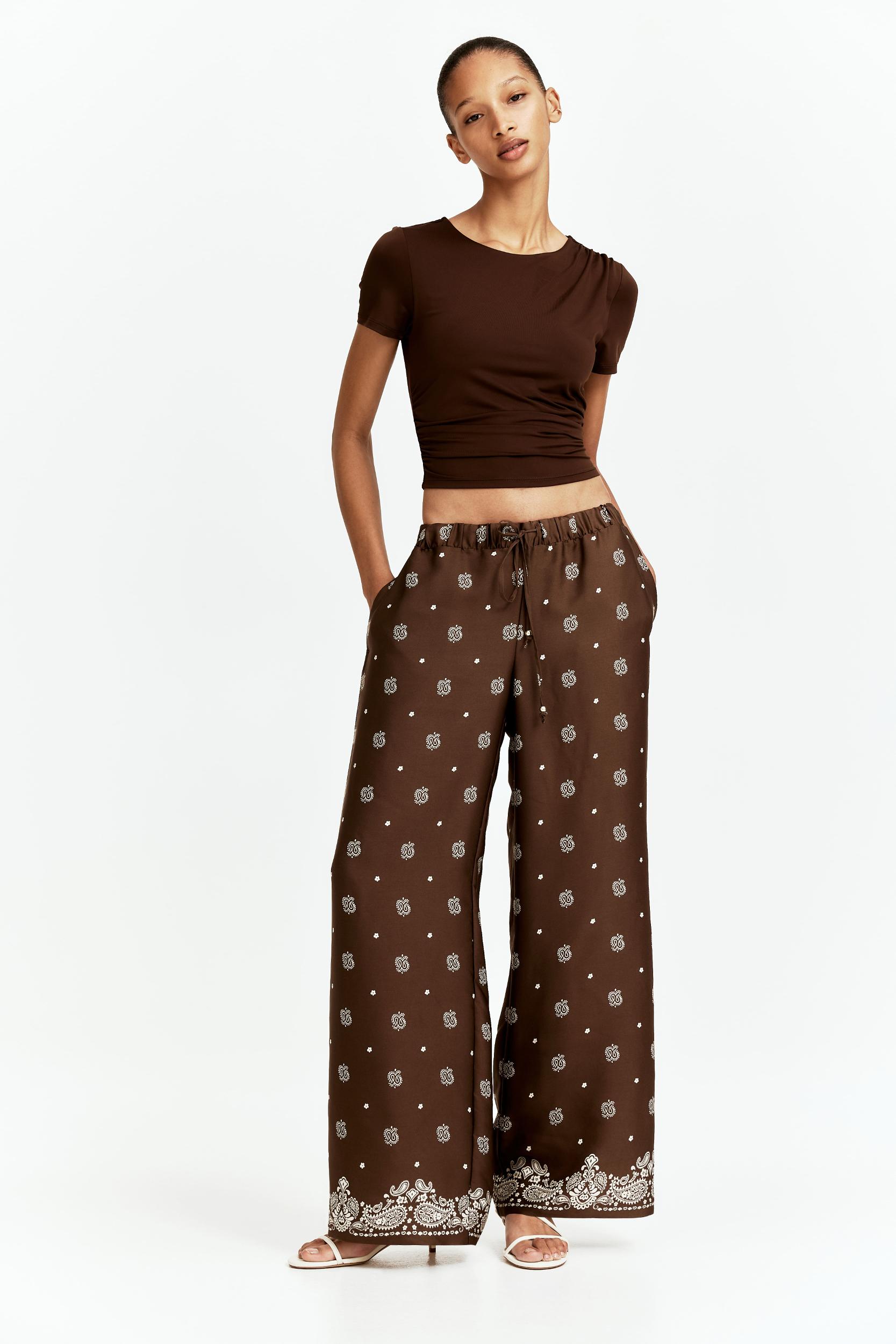 Wide-Leg Drawstring Pants Product Image