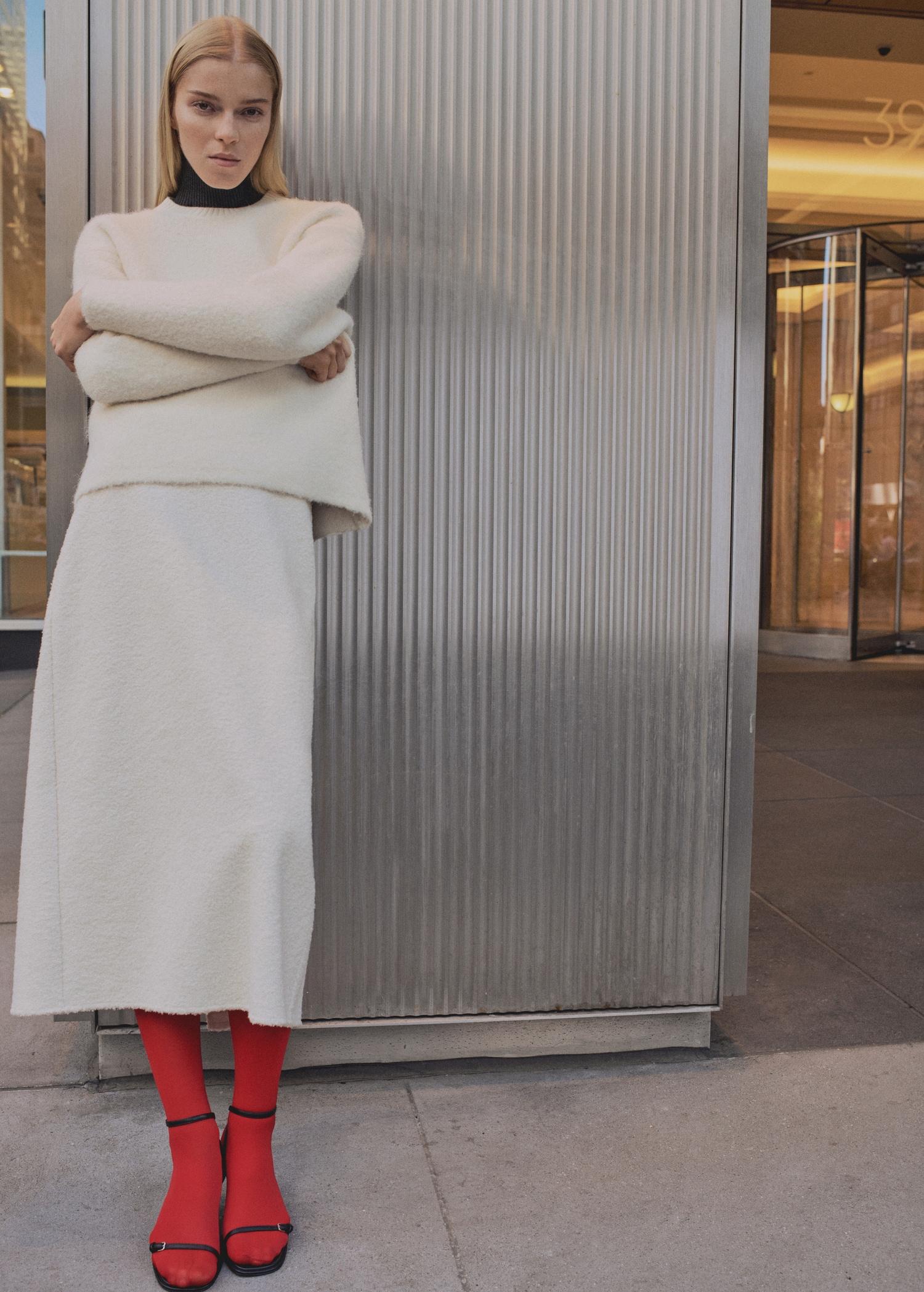 Round-neck sweater with soft finish - Women | MANGO USA Product Image