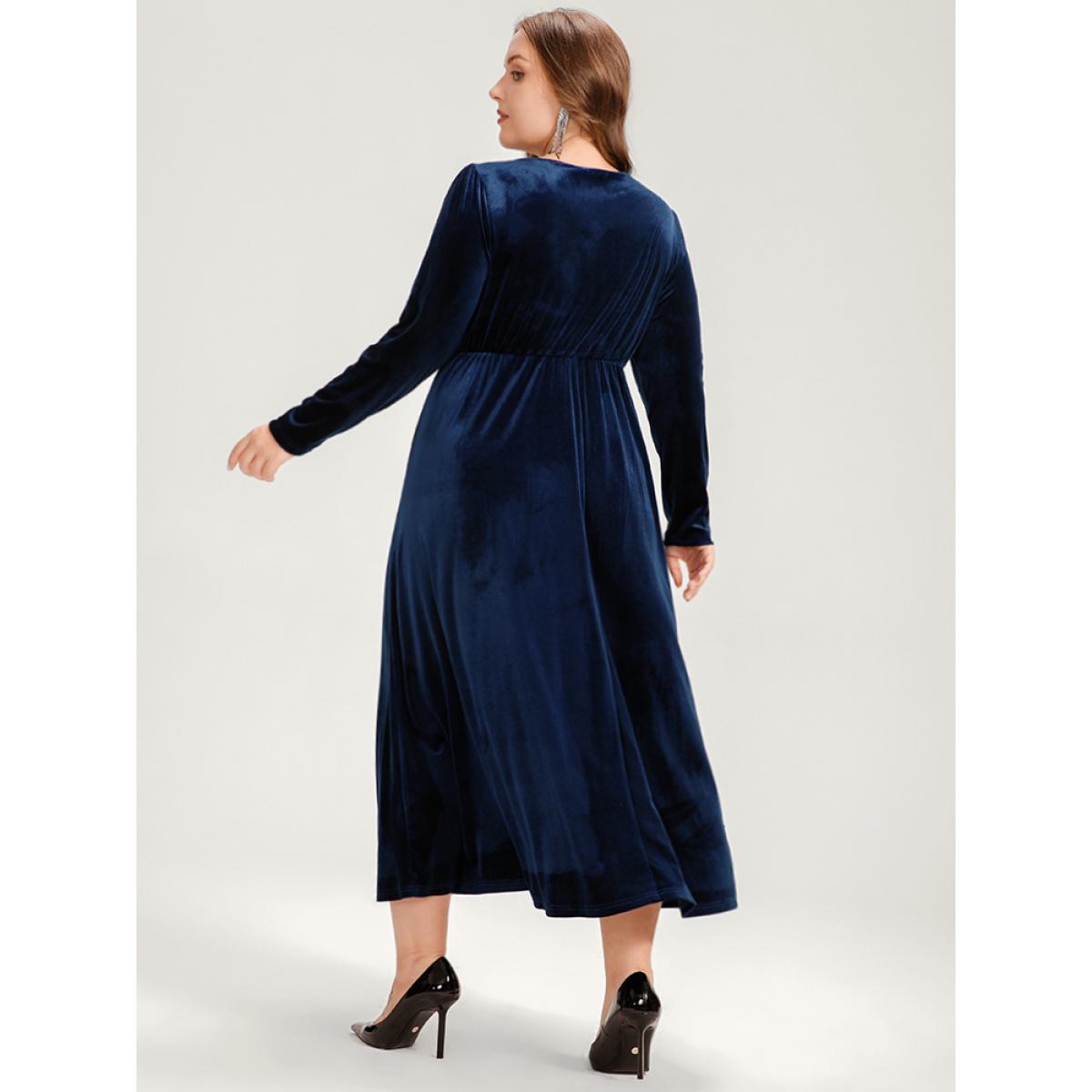 Plus Size Solid Pocket Surplice Neck Velvet Maxi Dress DarkBlue Women Party Pocket V-neck Long Sleeve Curvy Long Dress BloomChic 26/4X Product Image