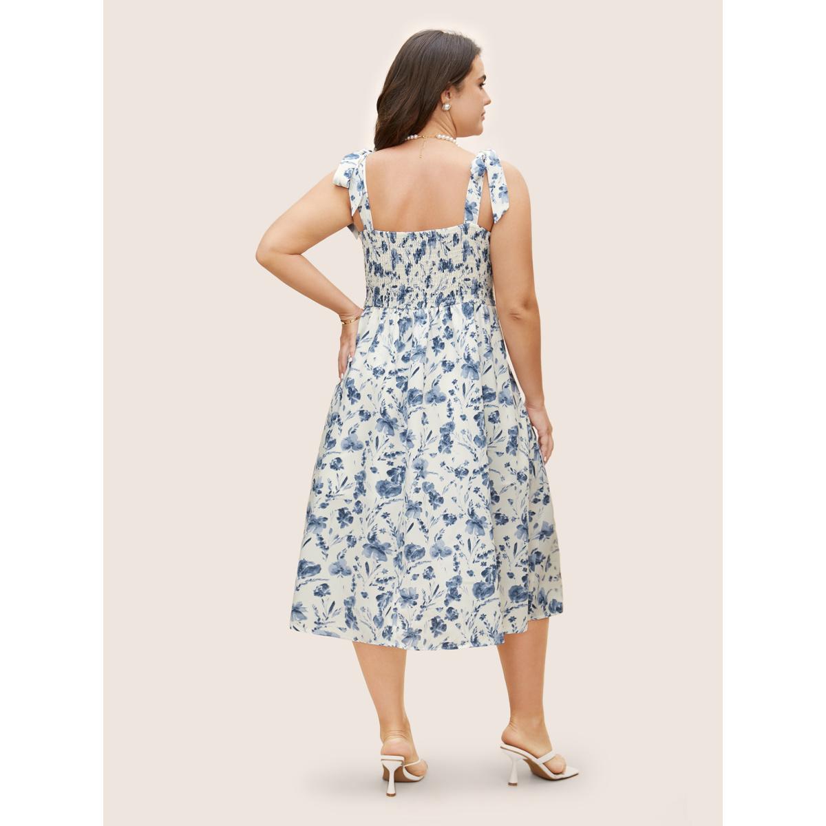 Plus Size Floral Print Tie Knot Shirred Dress Originalwhite Women Elegant Tie knot Non Sleeveless Curvy BloomChic 10/M Product Image