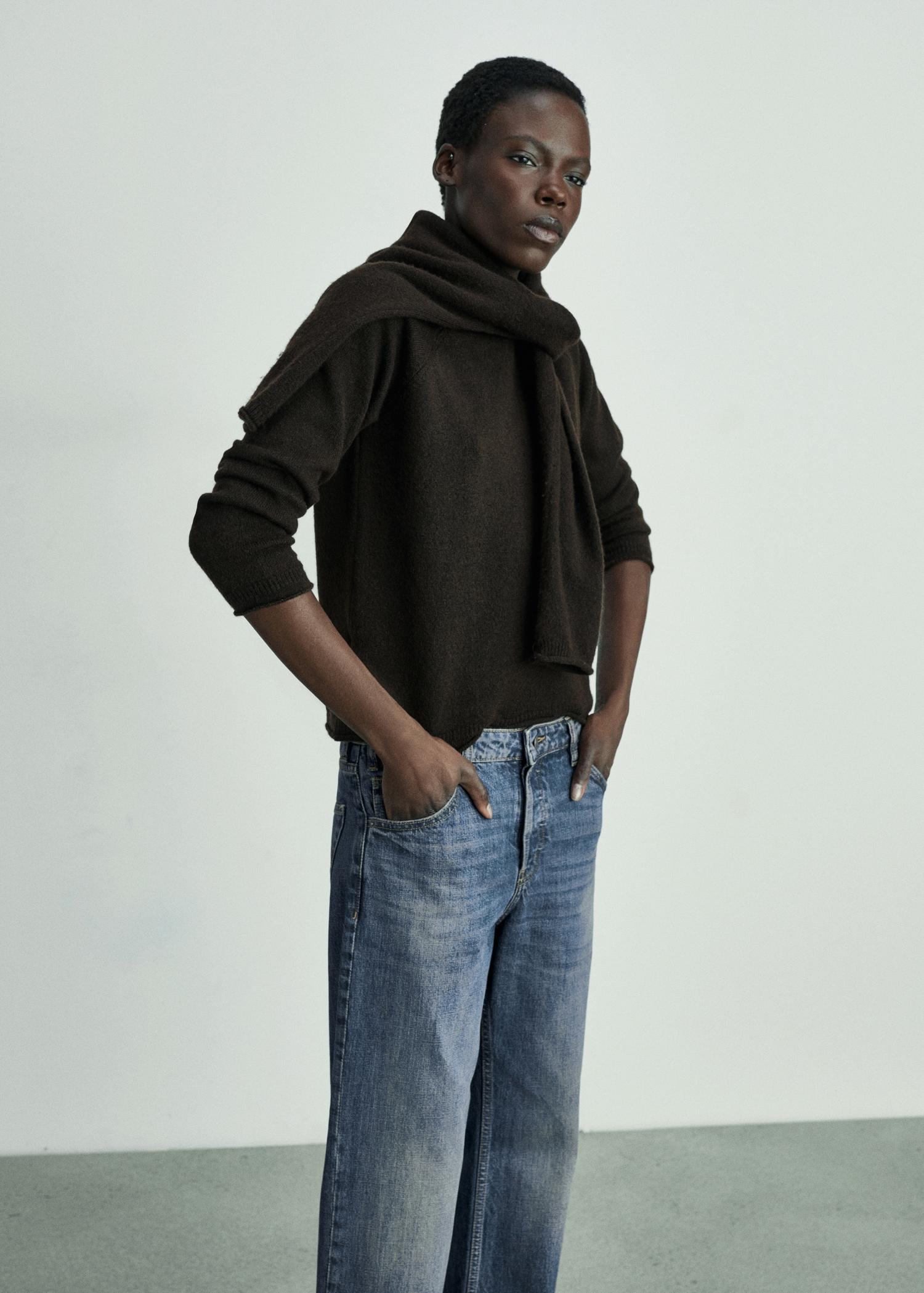 Mid-rise straight jeans - Women | MANGO USA Product Image