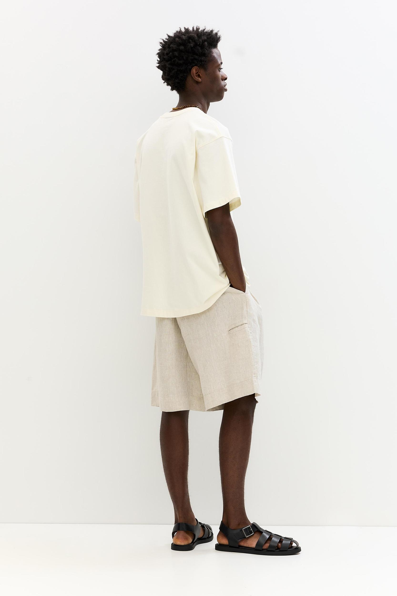 T-shirt with floral embroidery Product Image