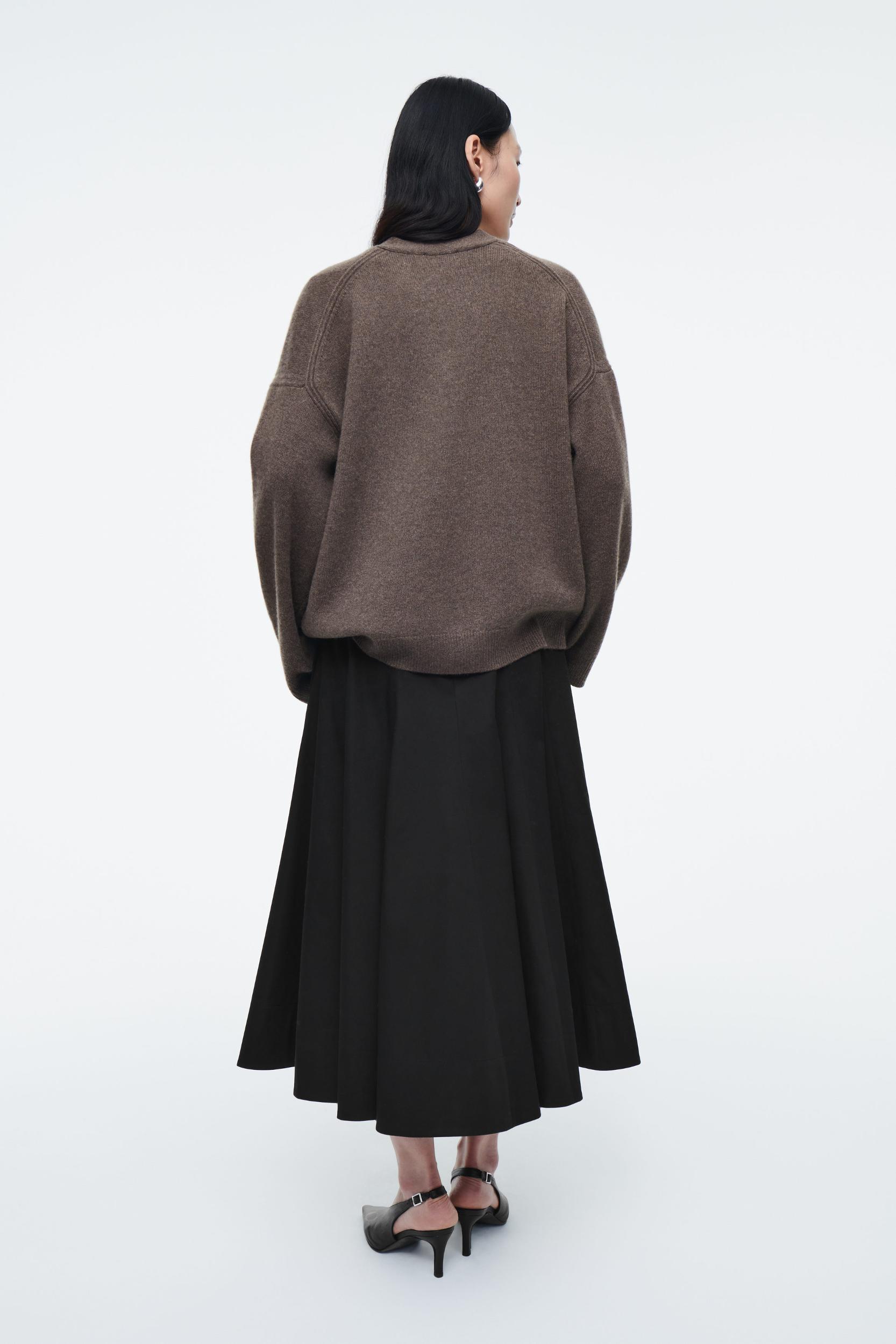 PURE CASHMERE CARDIGAN Product Image