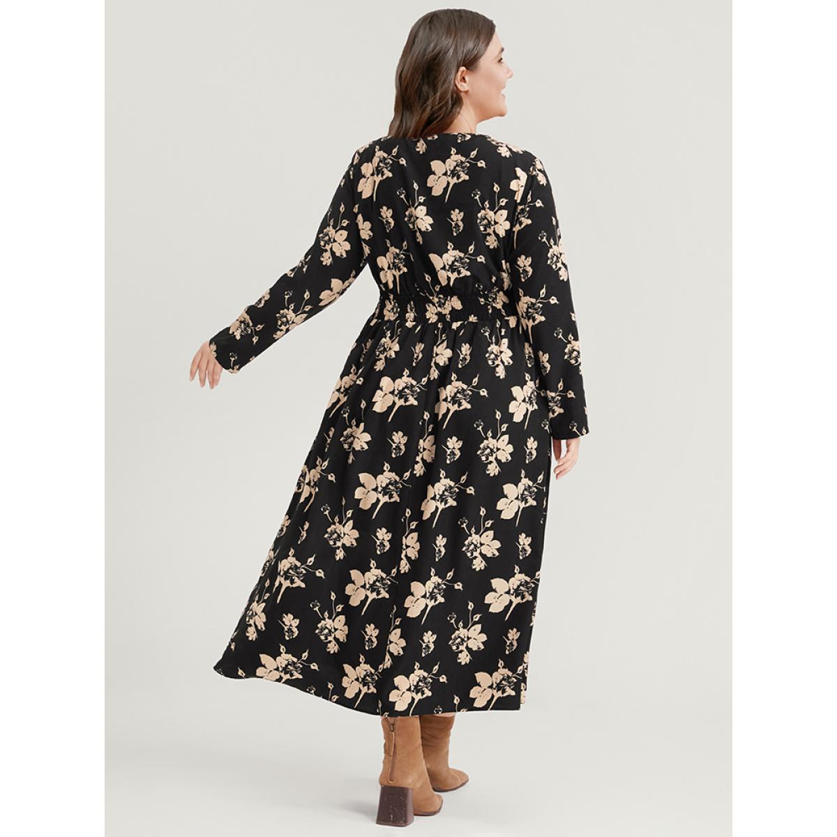 Plus Size Floral V Neck Button Pocket Shirred Midi Dress Black Women Elegant Pocket V-neck Long Sleeve Curvy Midi Dress BloomChic 30/6X Product Image
