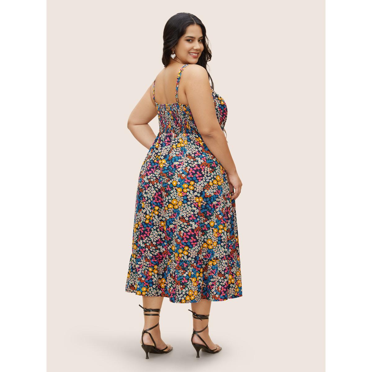 Plus Size Ditsy Floral Shirred Pocket Cami Dress Indigo Women Elegant Shirred V-neck Sleeveless Curvy BloomChic 18-20/2X Product Image