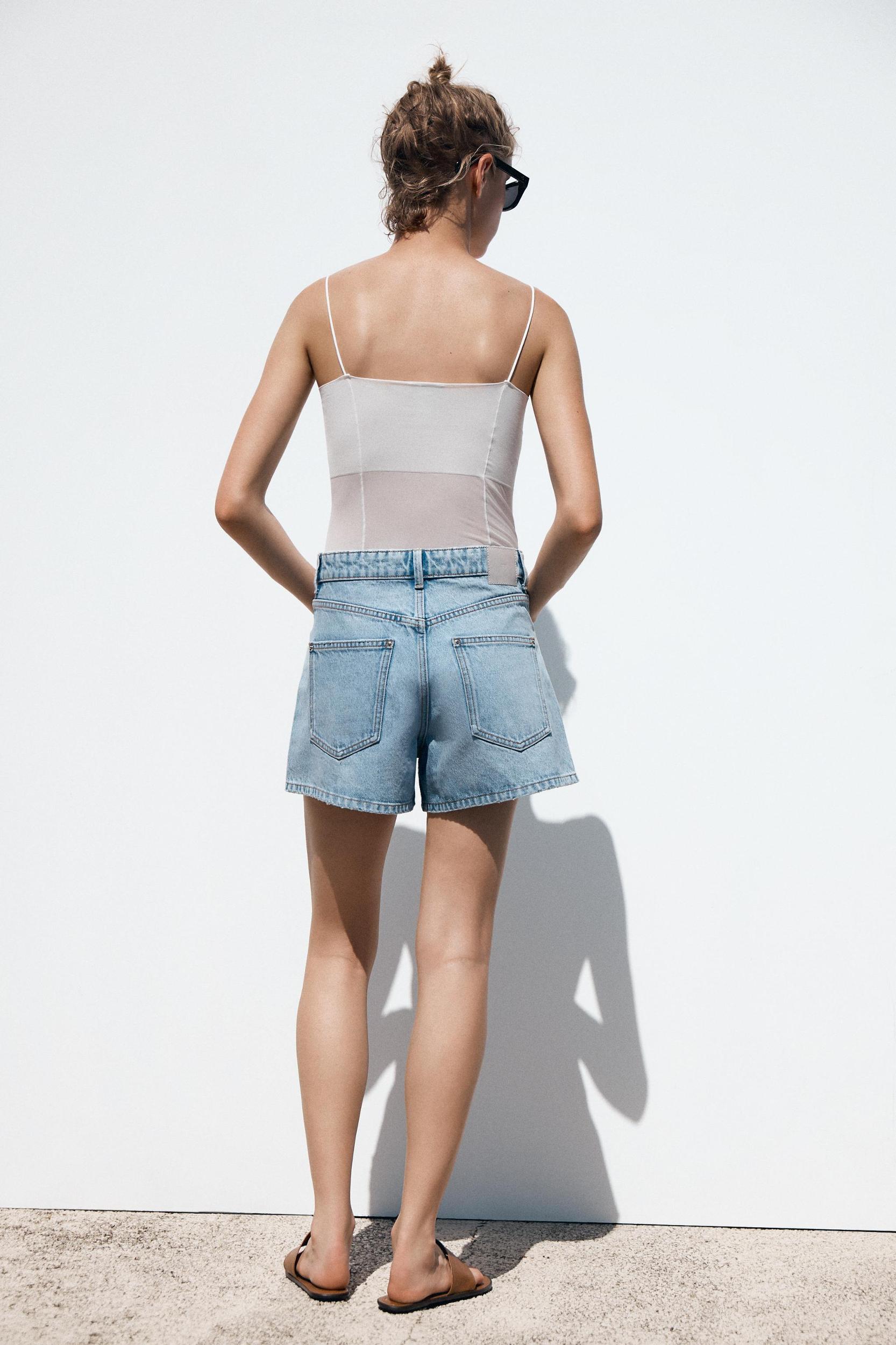 Z1975 MOM FIT MID-RISE SHORTS Product Image