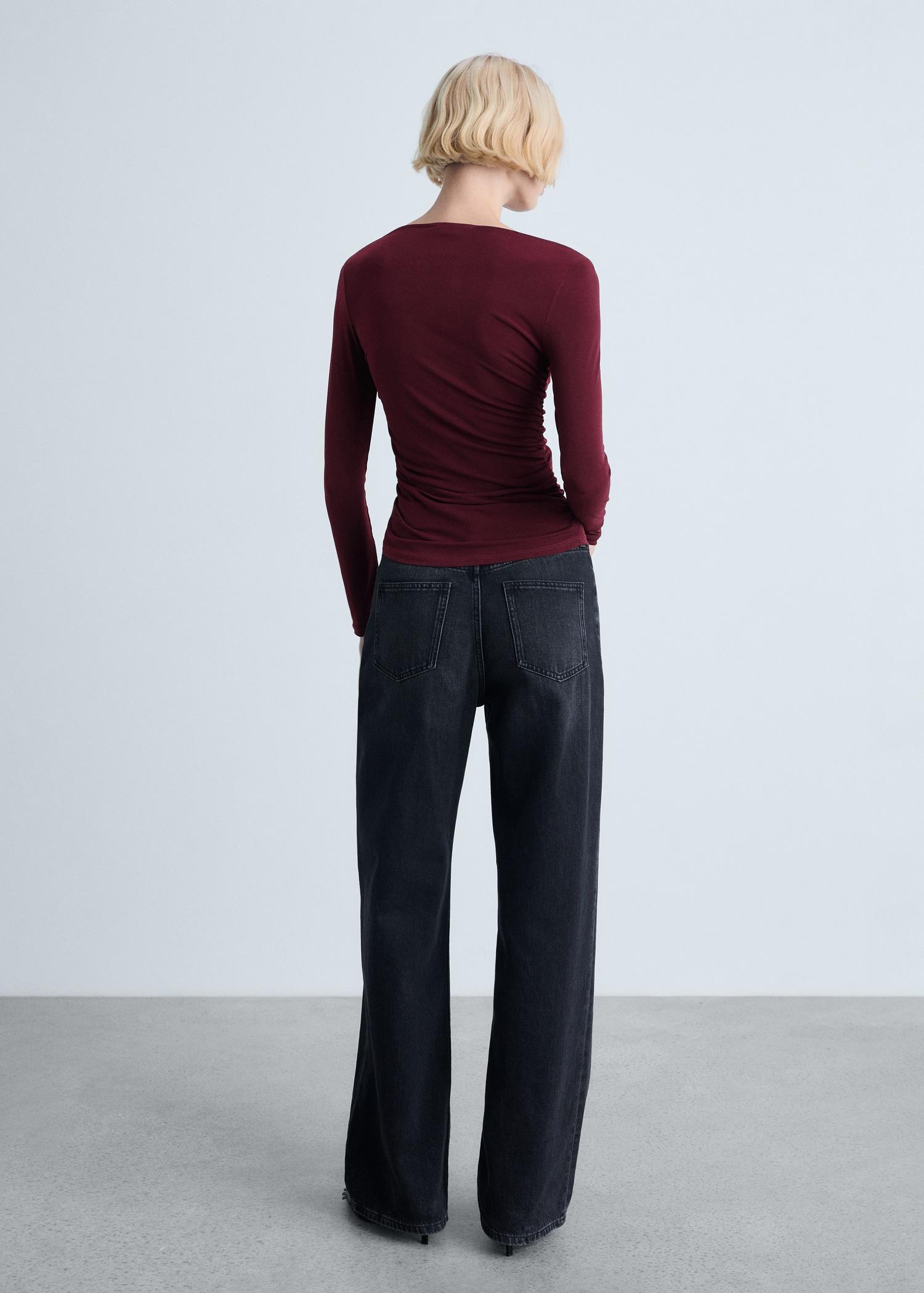 Draped fitted t-shirt - Women | MANGO USA Product Image